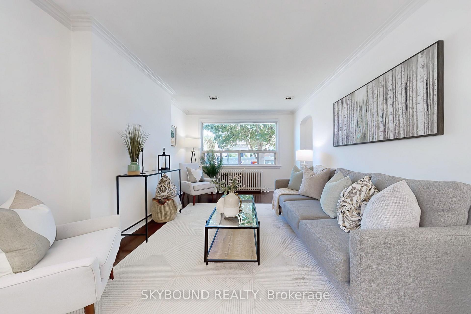 Photo 6 of 100 Lankin Boulevard, Toronto, East York — HOMEH
