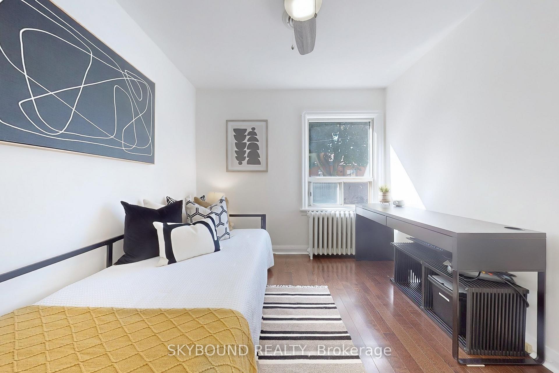 Photo 16 of 100 Lankin Boulevard, Toronto, East York — HOMEH