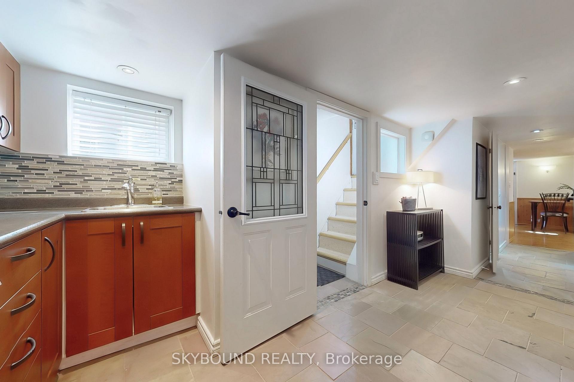 Photo 23 of 100 Lankin Boulevard, Toronto, East York — HOMEH