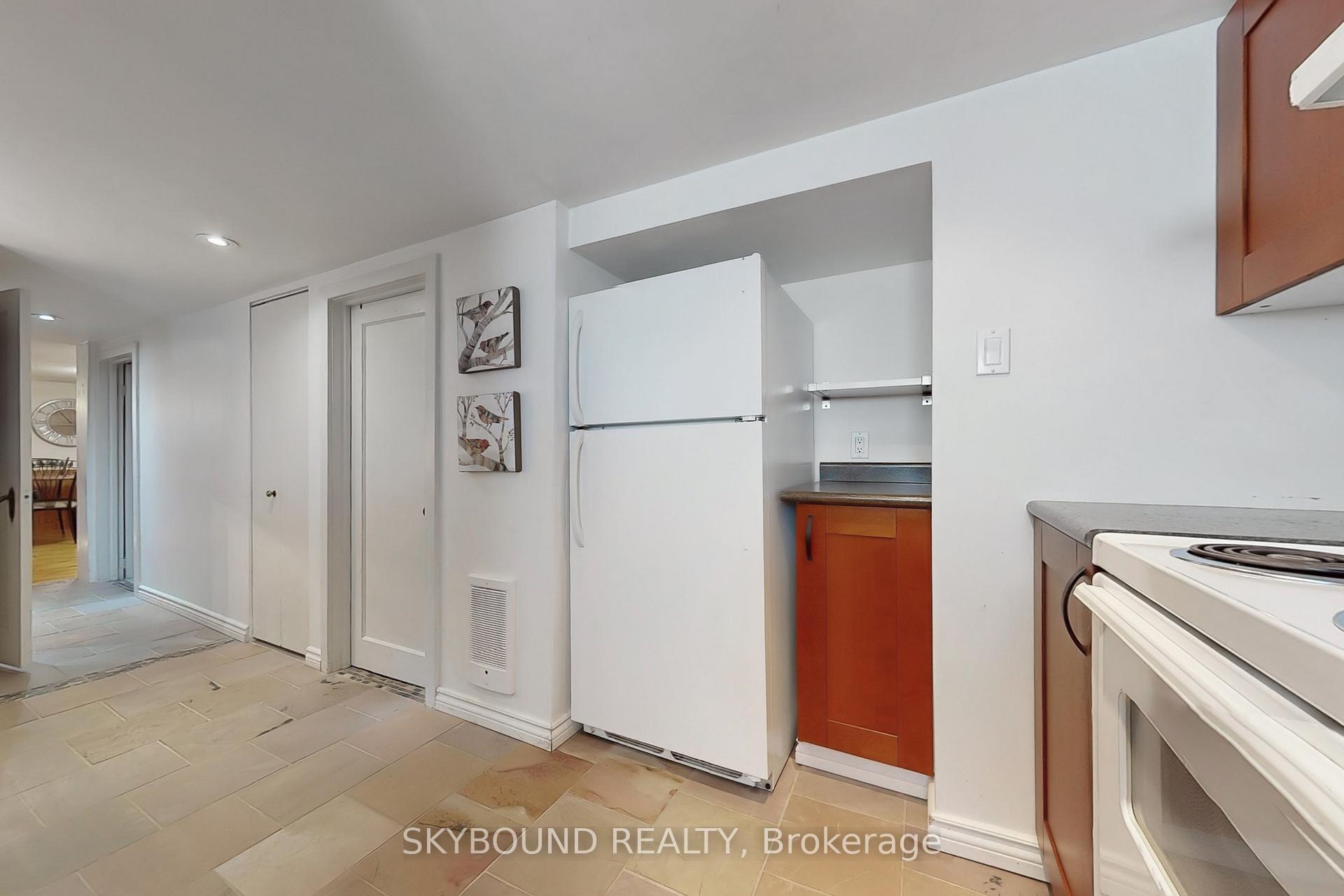 Photo 25 of 100 Lankin Boulevard, Toronto, East York — HOMEH