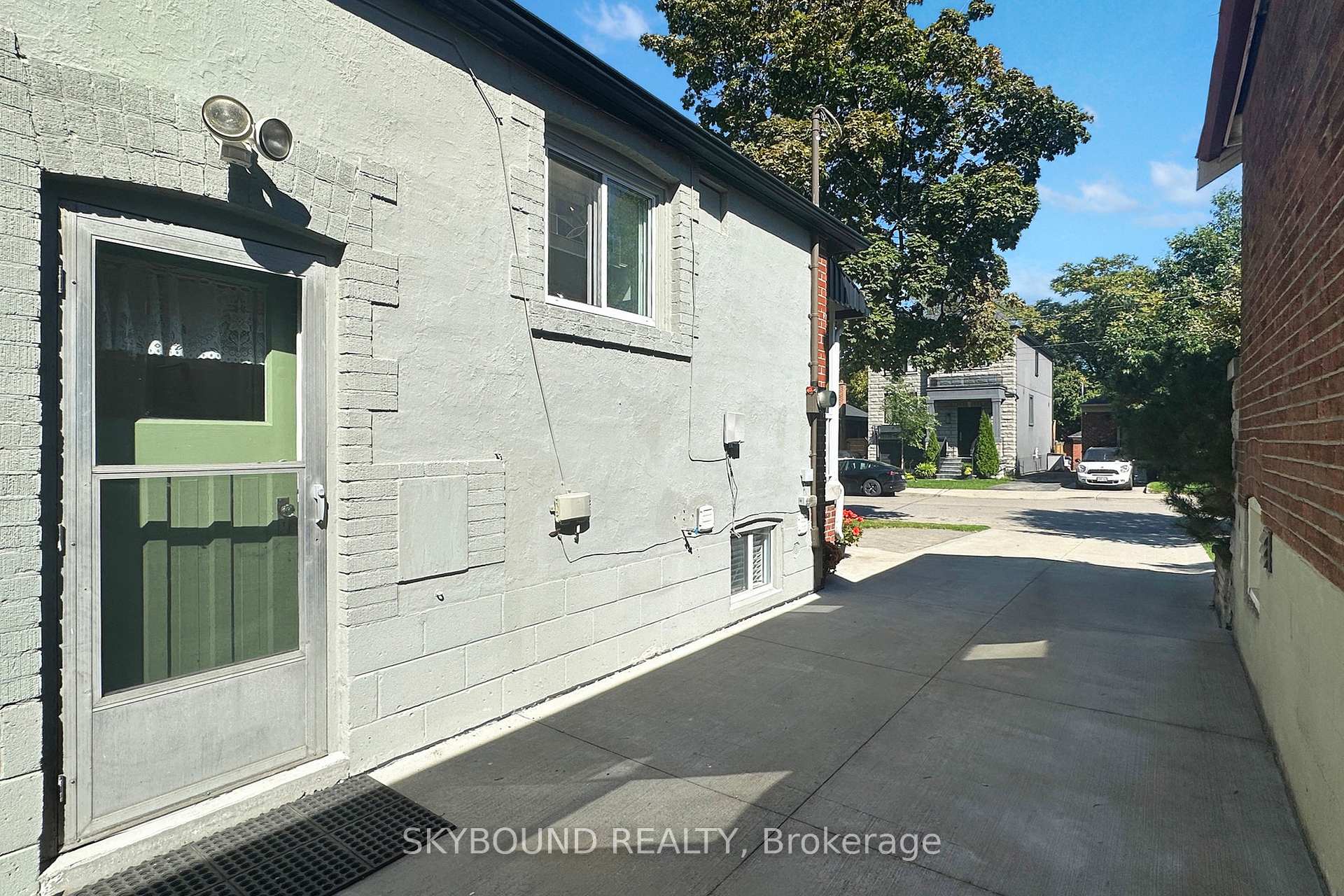 Photo 32 of 100 Lankin Boulevard, Toronto, East York — HOMEH