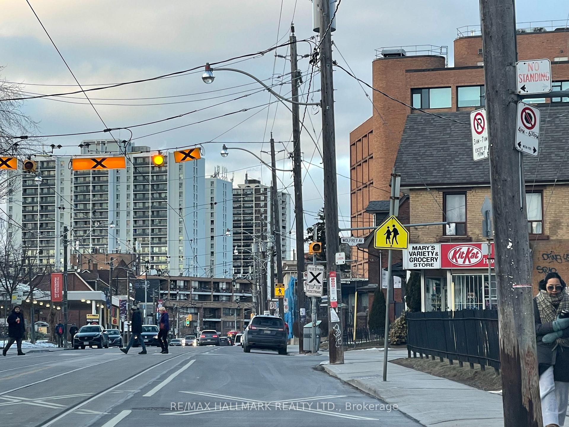 Photo 5 of 675 Broadview Avenue, Toronto, North Riverdale — HOMEH