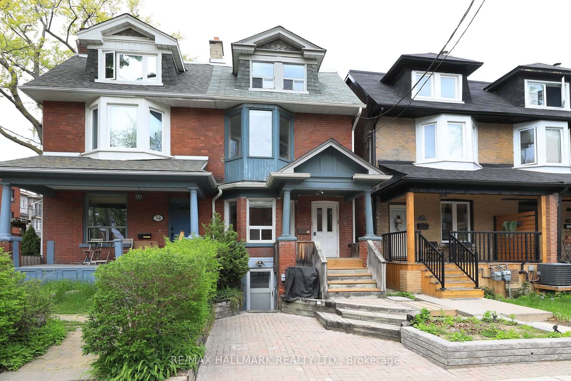 Front of Unit Main, 32 Barton Avenue