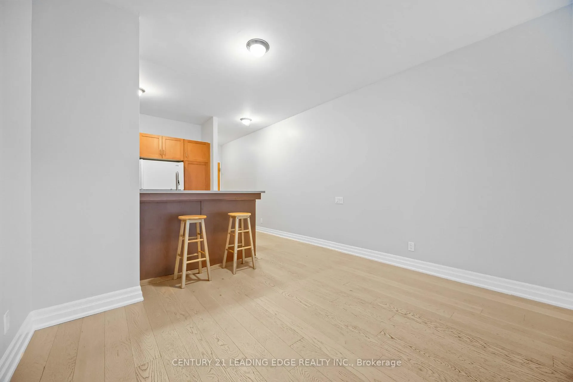 Photo 10 of Unit 302, 44 Bond Street W, Oshawa, O'Neill — HOMEH