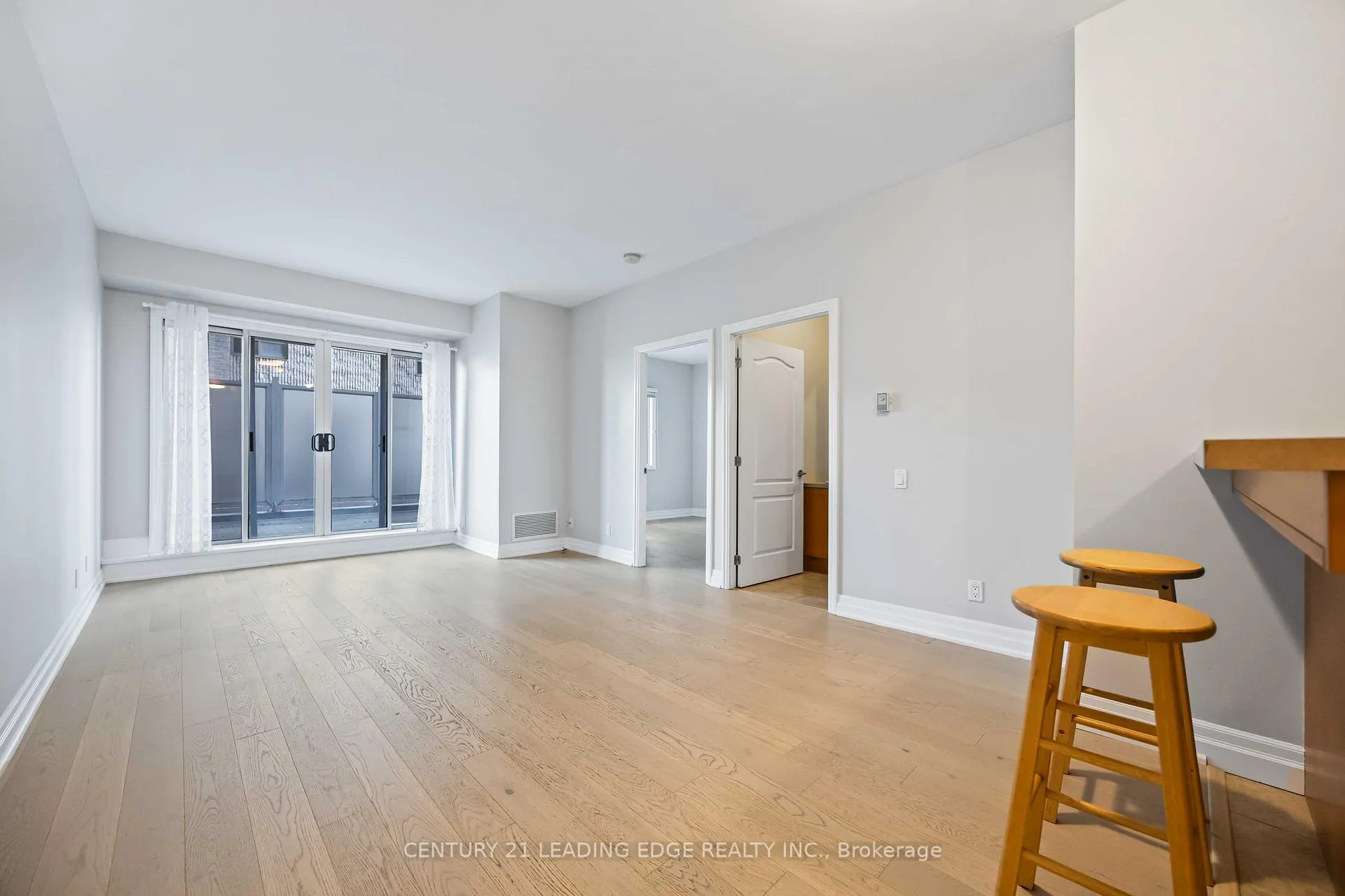 Photo 13 of Unit 302, 44 Bond Street W, Oshawa, O'Neill — HOMEH