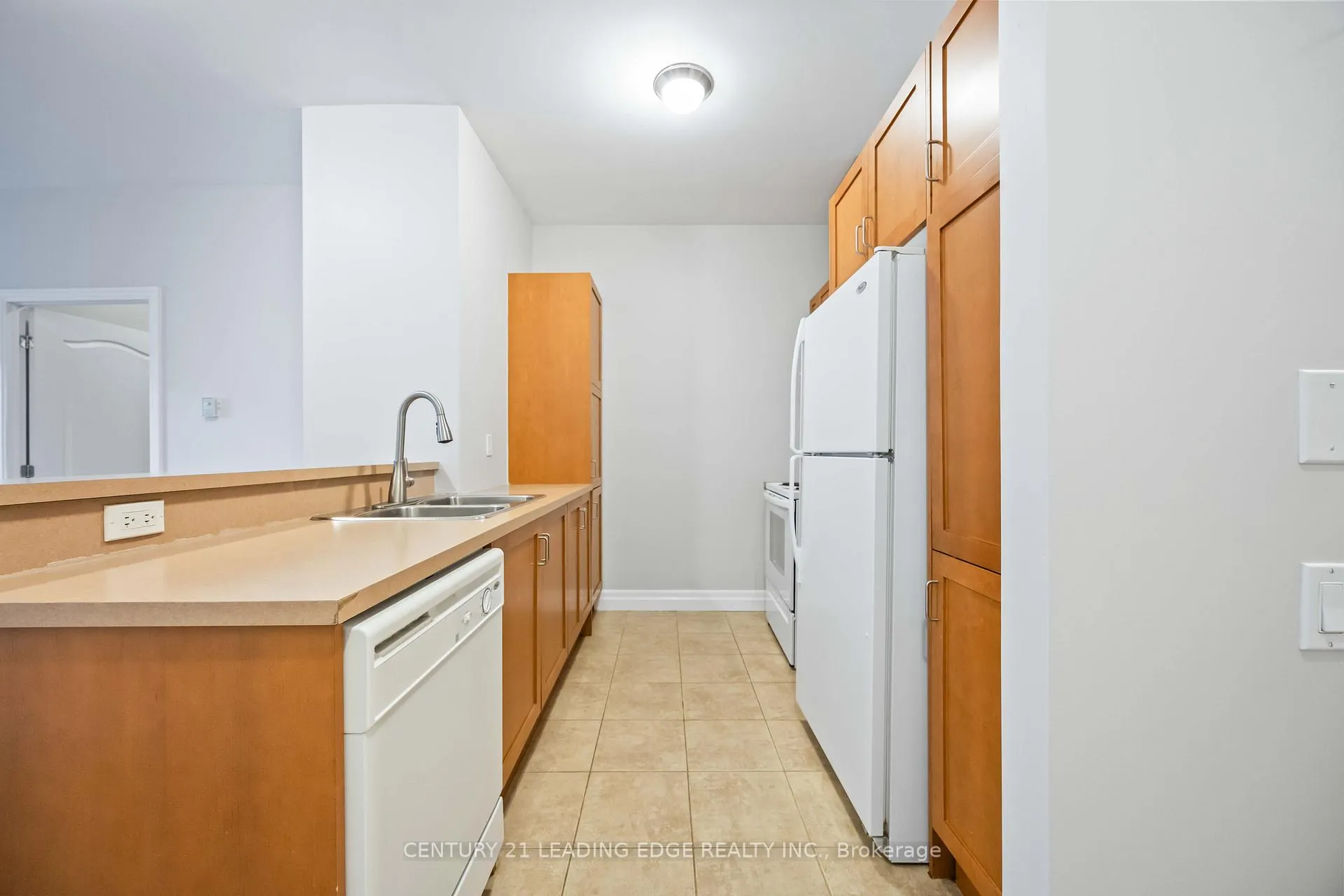 Photo 15 of Unit 302, 44 Bond Street W, Oshawa, O'Neill — HOMEH