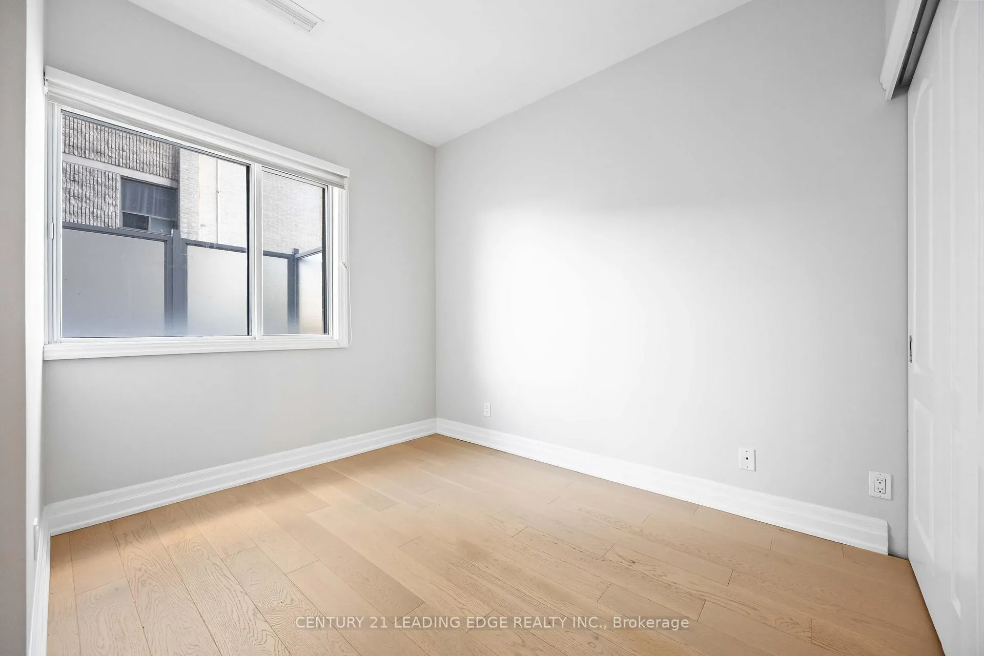 Photo 22 of Unit 302, 44 Bond Street W, Oshawa, O'Neill — HOMEH