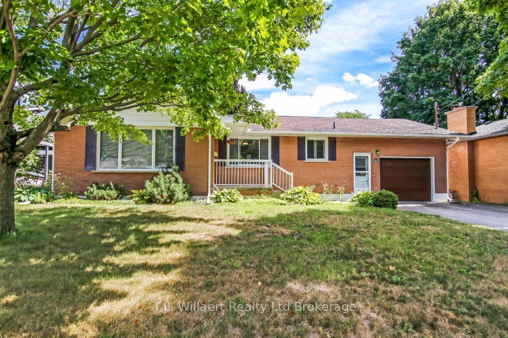 Photo 1 of 114 Queen Street, Tillsonburg — HOMEH
