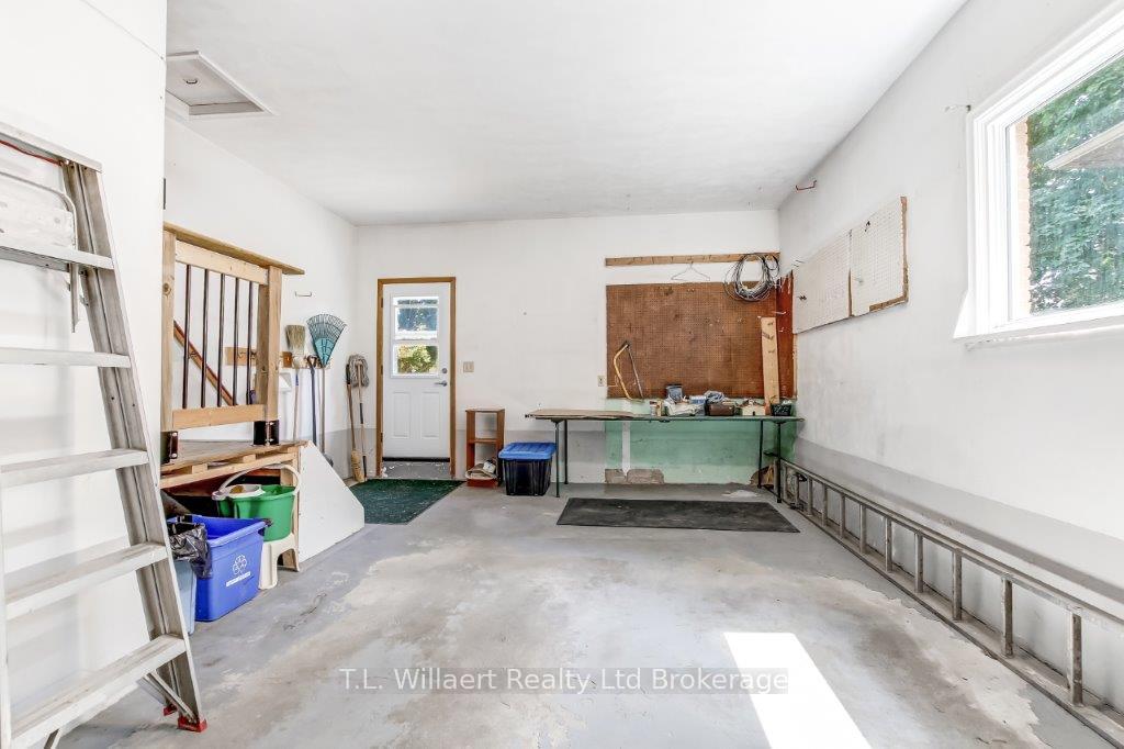 Photo 5 of 114 Queen Street, Tillsonburg — HOMEH