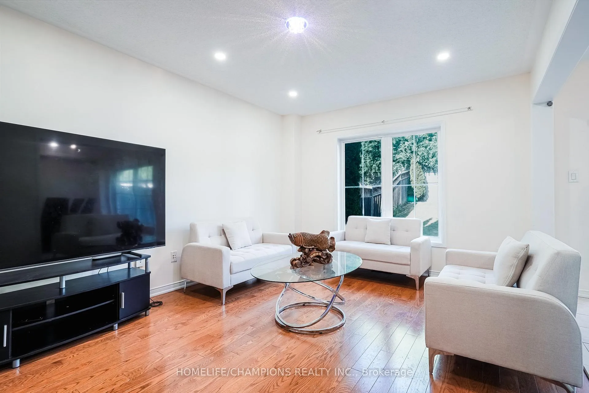 Photo 6 of 86 Carpendale Crescent E, Ajax, Northeast Ajax — HOMEH