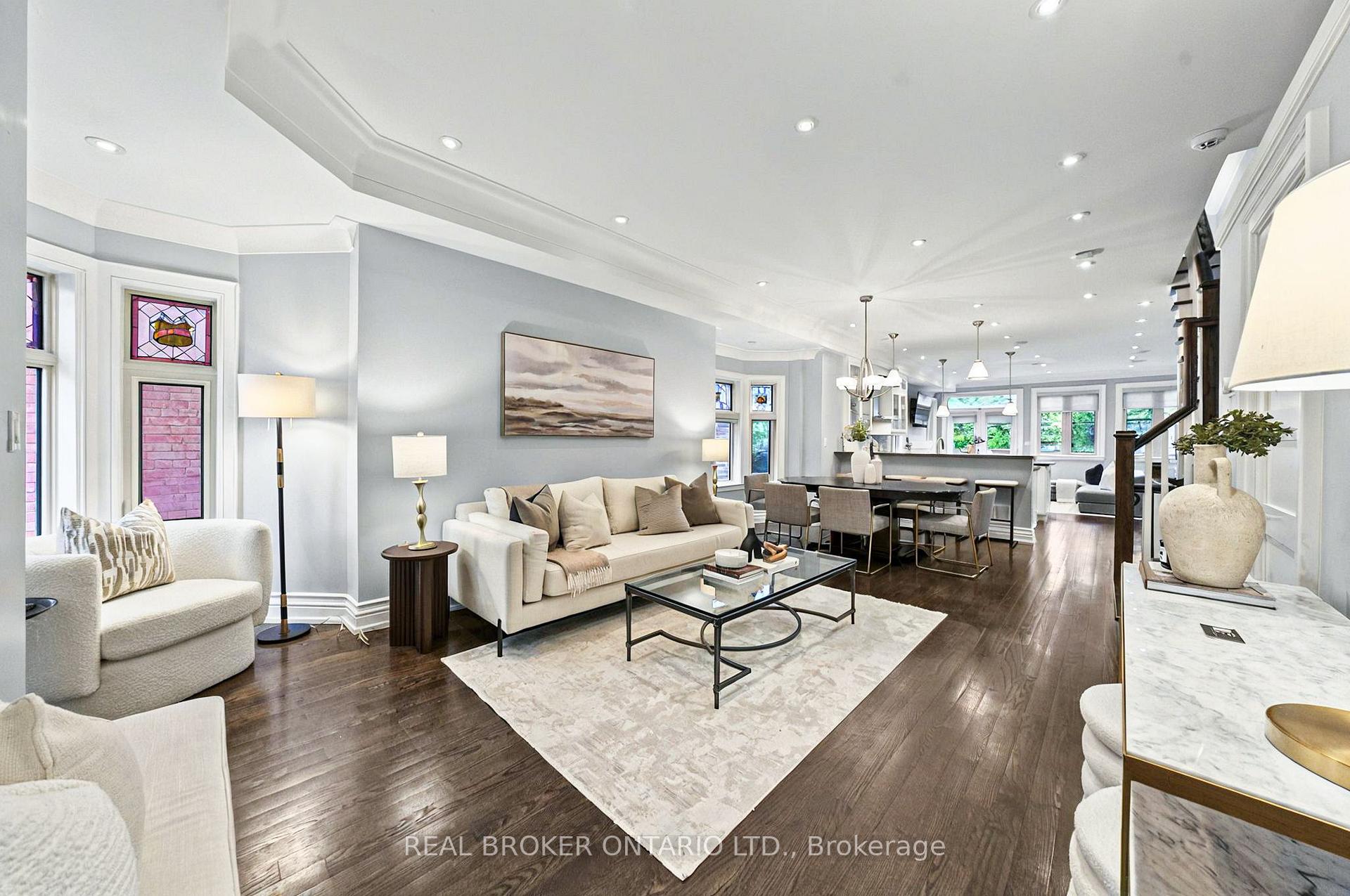 Photo 2 of 194 Lee Avenue, Toronto, The Beaches — HOMEH