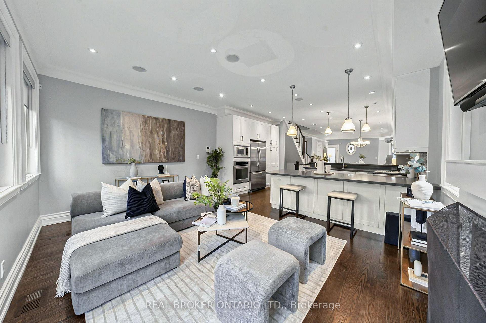 Photo 12 of 194 Lee Avenue, Toronto, The Beaches — HOMEH