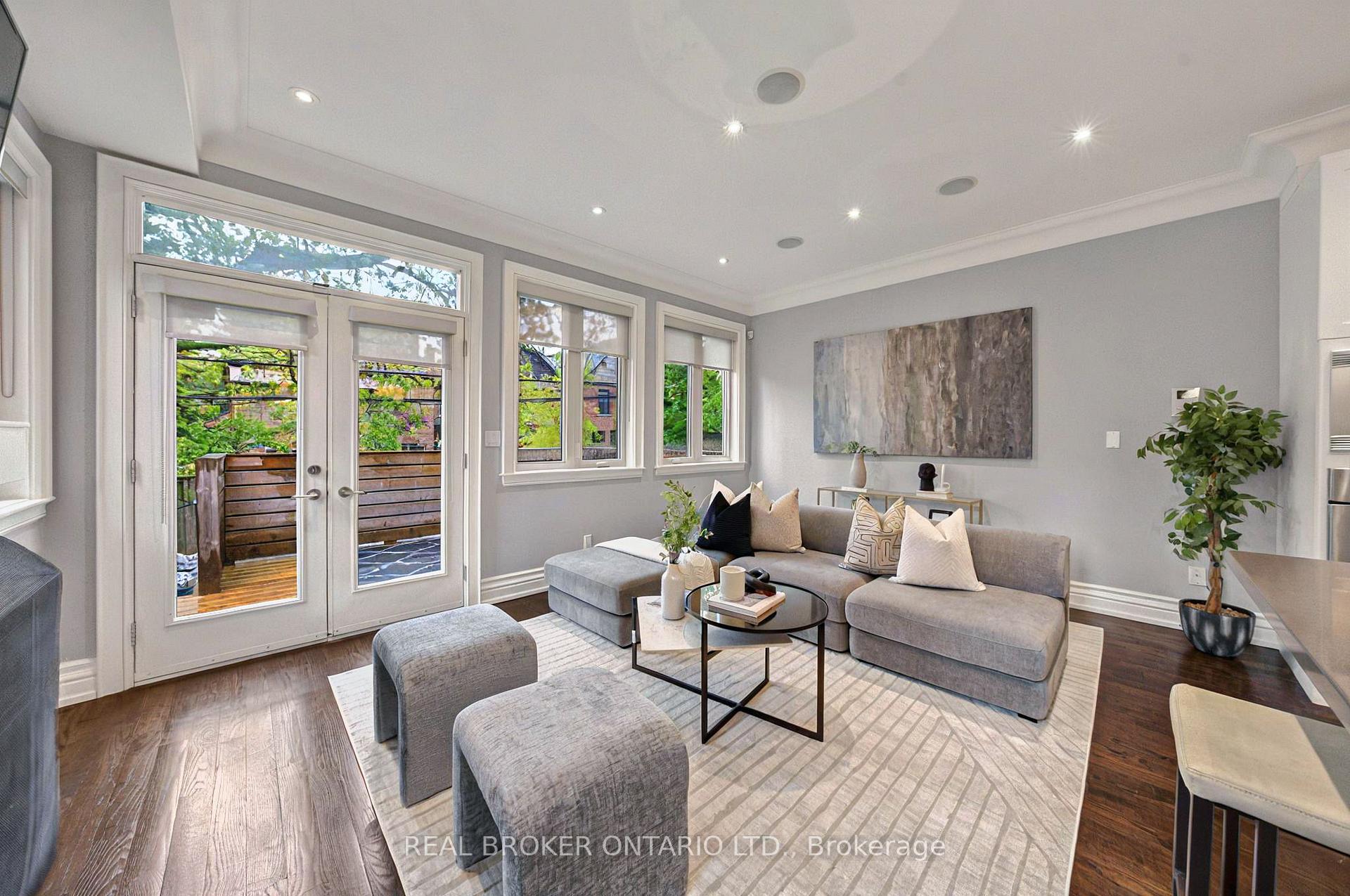 Photo 13 of 194 Lee Avenue, Toronto, The Beaches — HOMEH