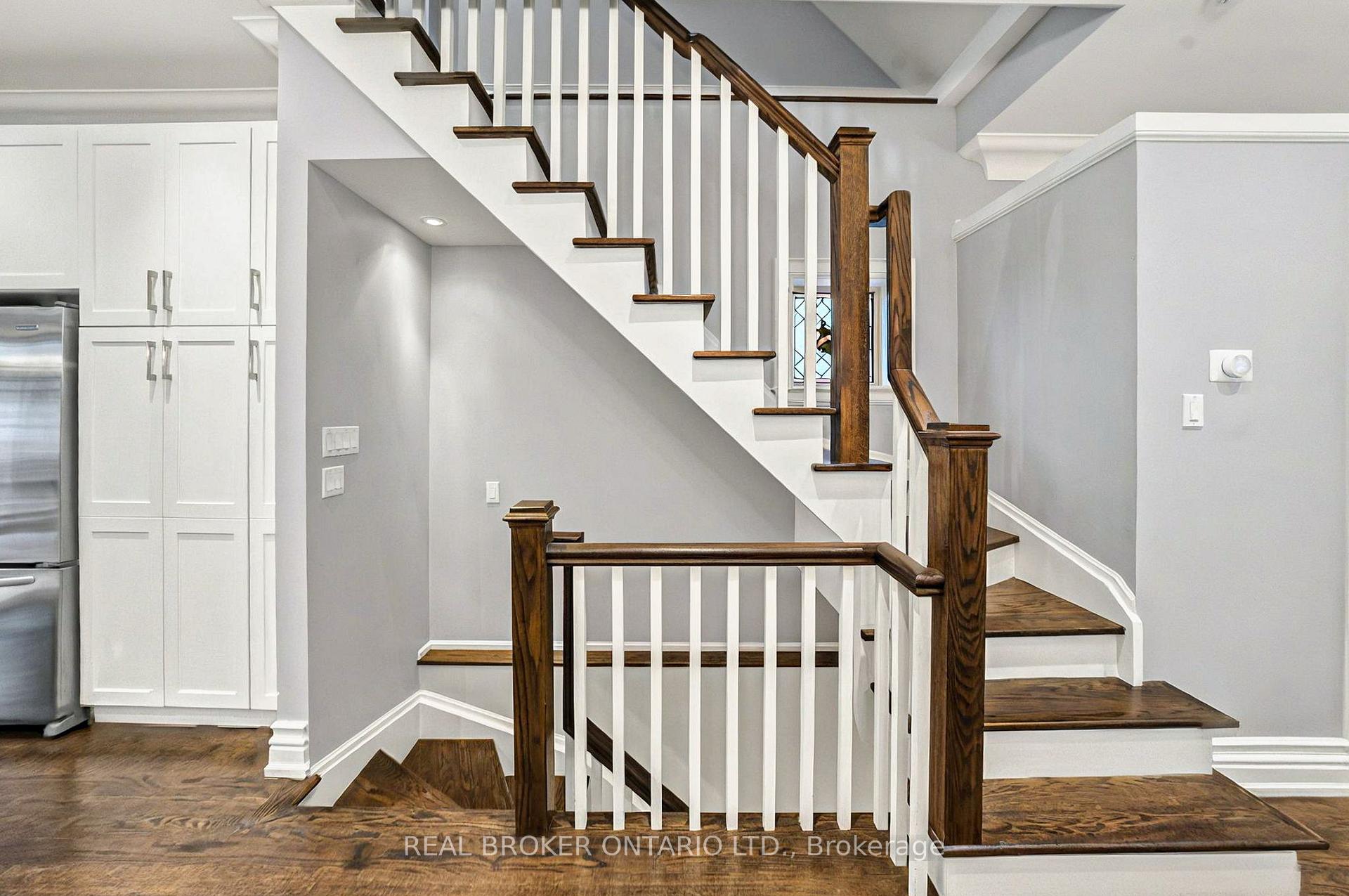 Photo 14 of 194 Lee Avenue, Toronto, The Beaches — HOMEH