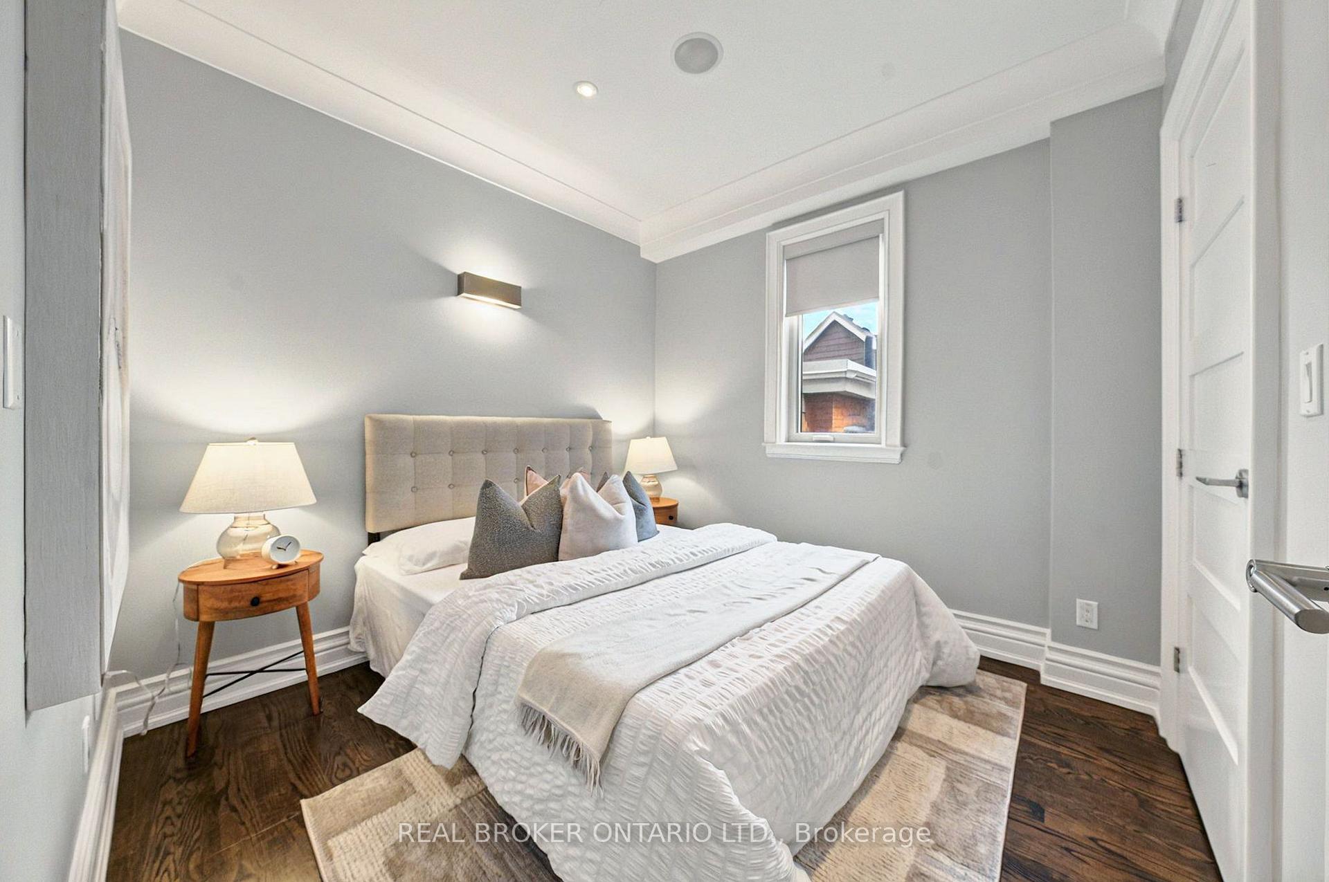 Photo 18 of 194 Lee Avenue, Toronto, The Beaches — HOMEH
