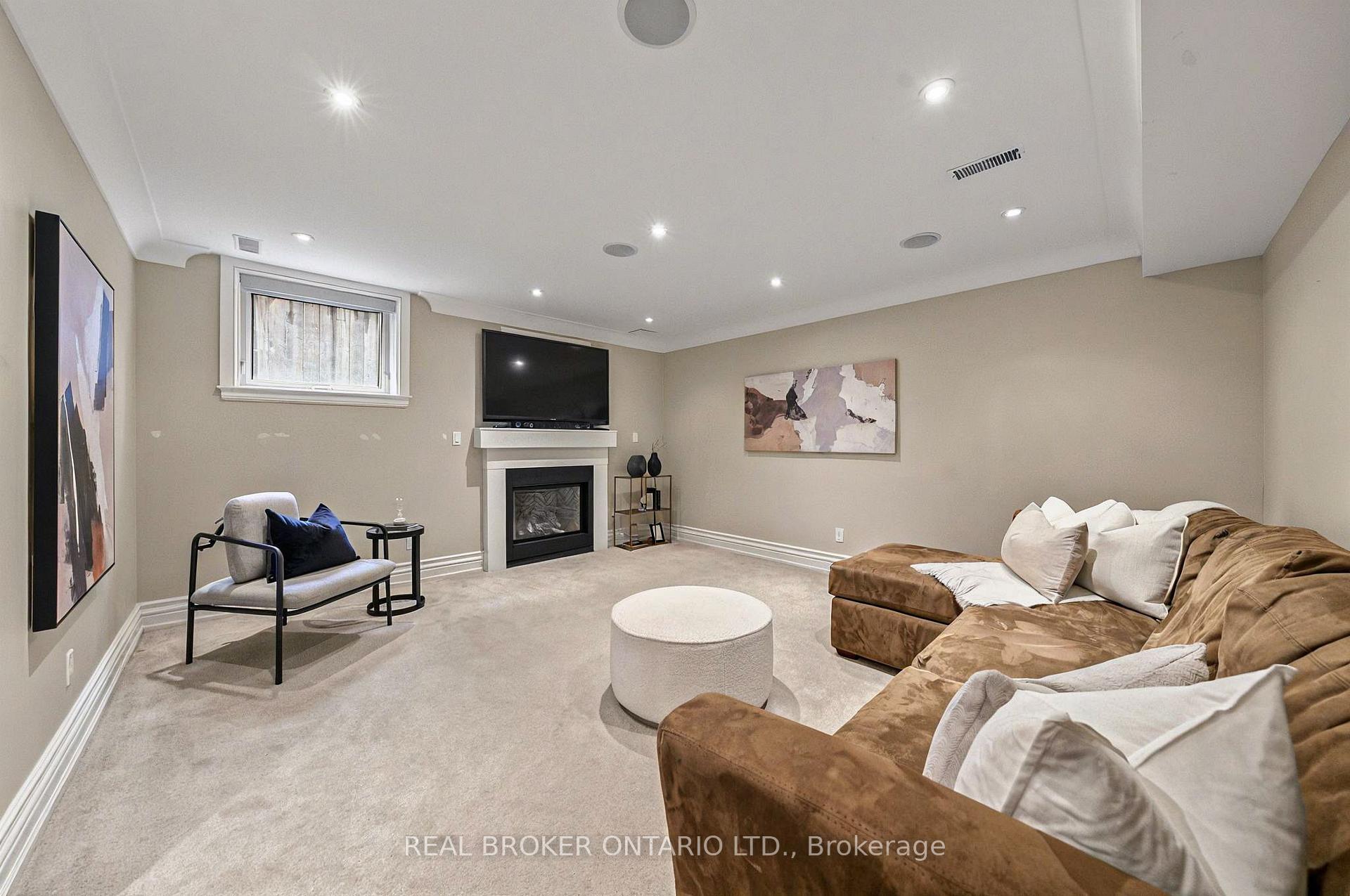 Photo 31 of 194 Lee Avenue, Toronto, The Beaches — HOMEH