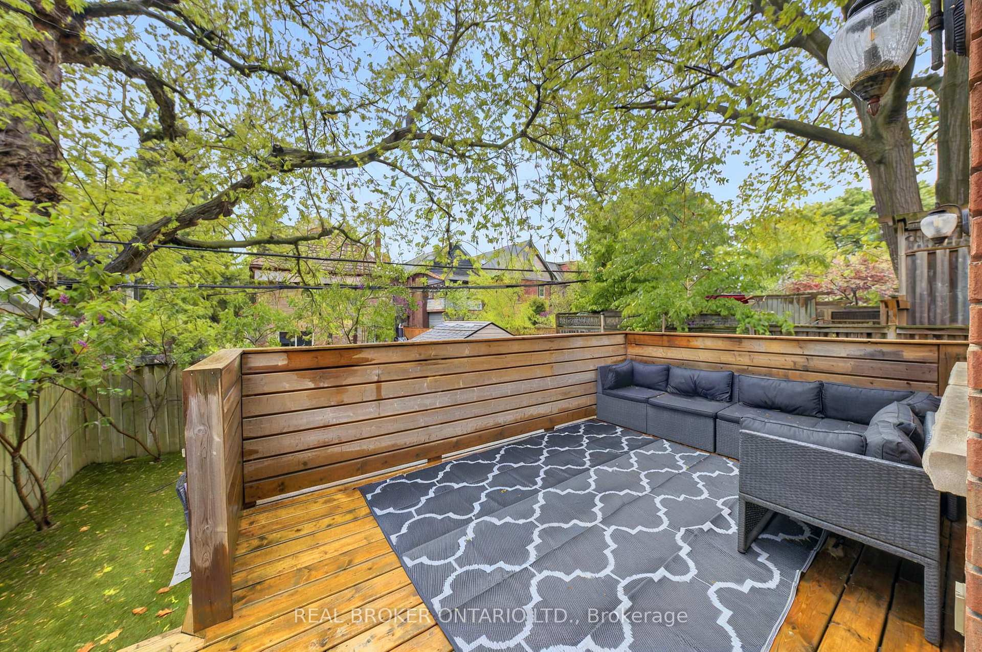 Photo 33 of 194 Lee Avenue, Toronto, The Beaches — HOMEH