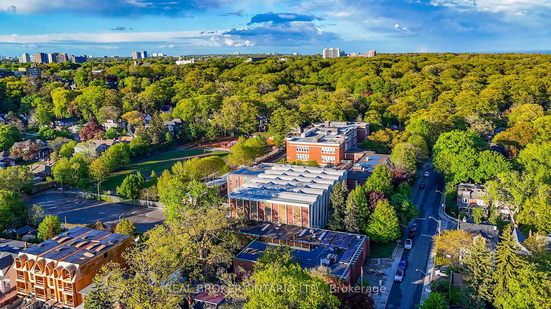 Photo 35 of 194 Lee Avenue, Toronto, The Beaches — HOMEH