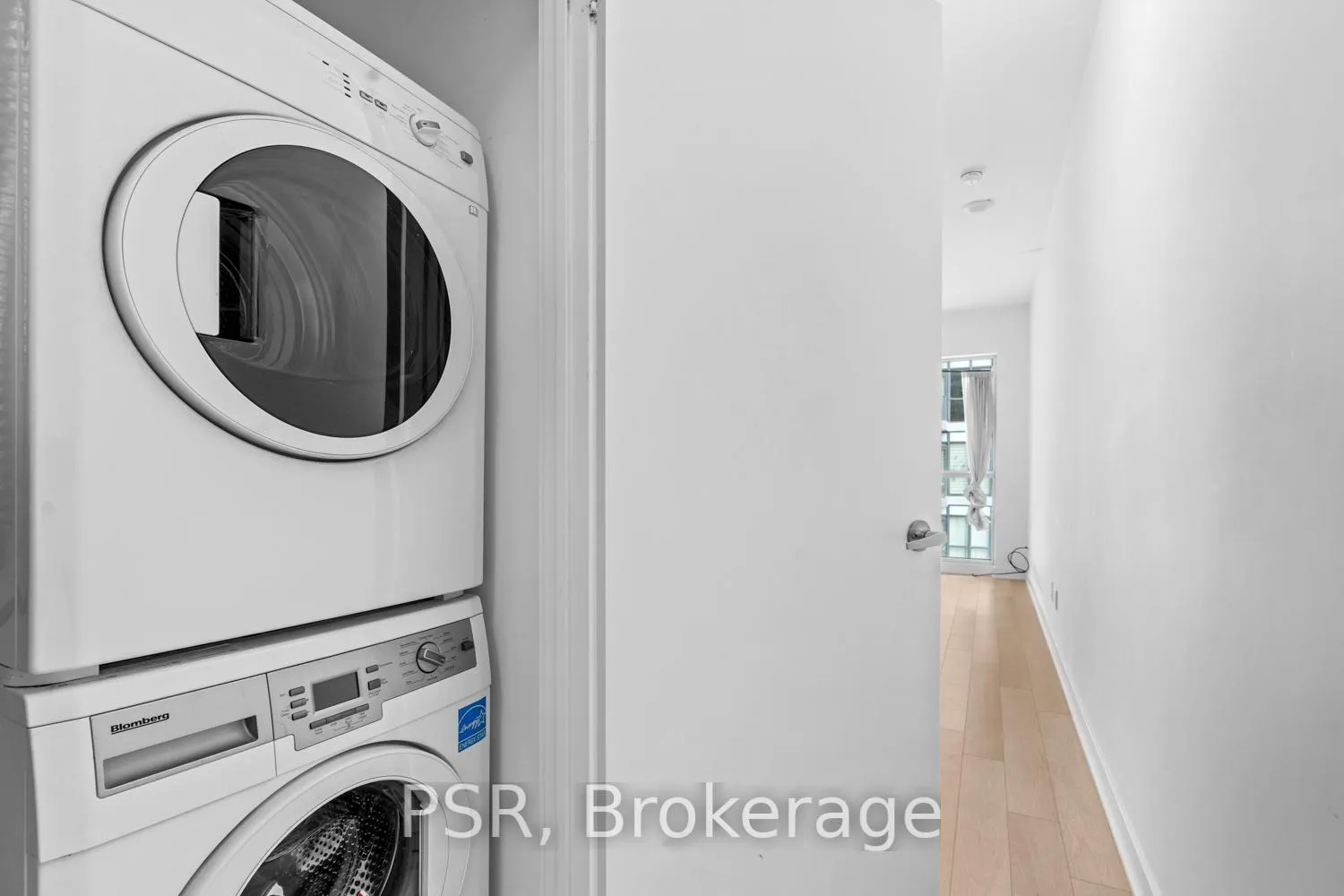 Photo 19 of Unit 1002, 210 Simcoe Street, Toronto, Kensington-Chinatown — HOMEH