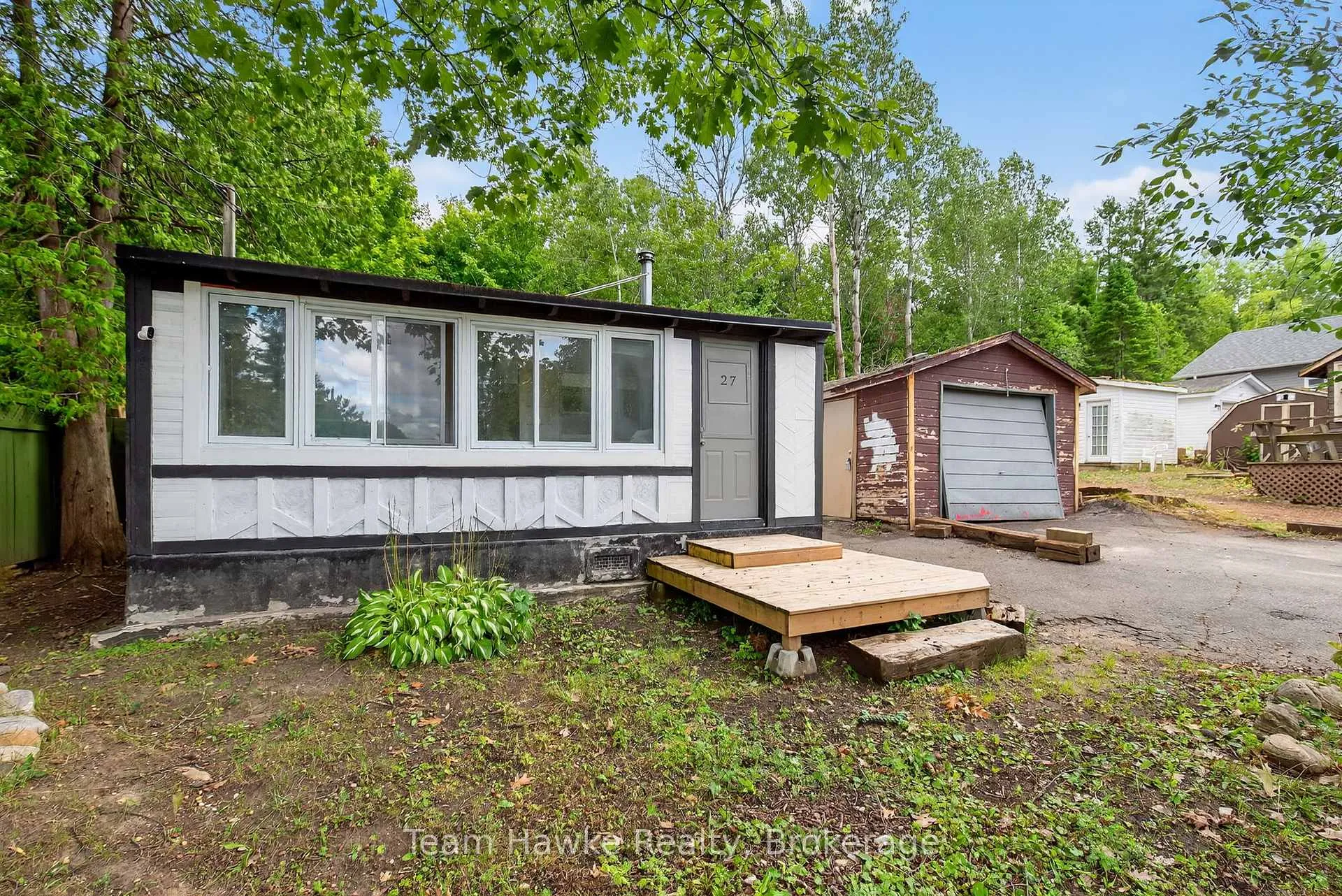 Photo 3 of 27 Earldom Boulevard, Tay, Port McNicoll — HOMEH