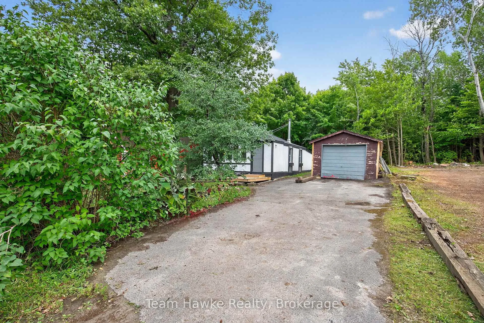 Photo 5 of 27 Earldom Boulevard, Tay, Port McNicoll — HOMEH