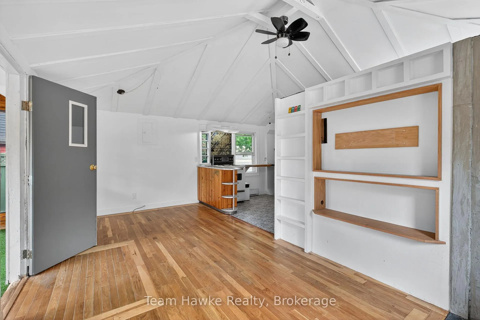 Photo 9 of 27 Earldom Boulevard, Tay, Port McNicoll — HOMEH