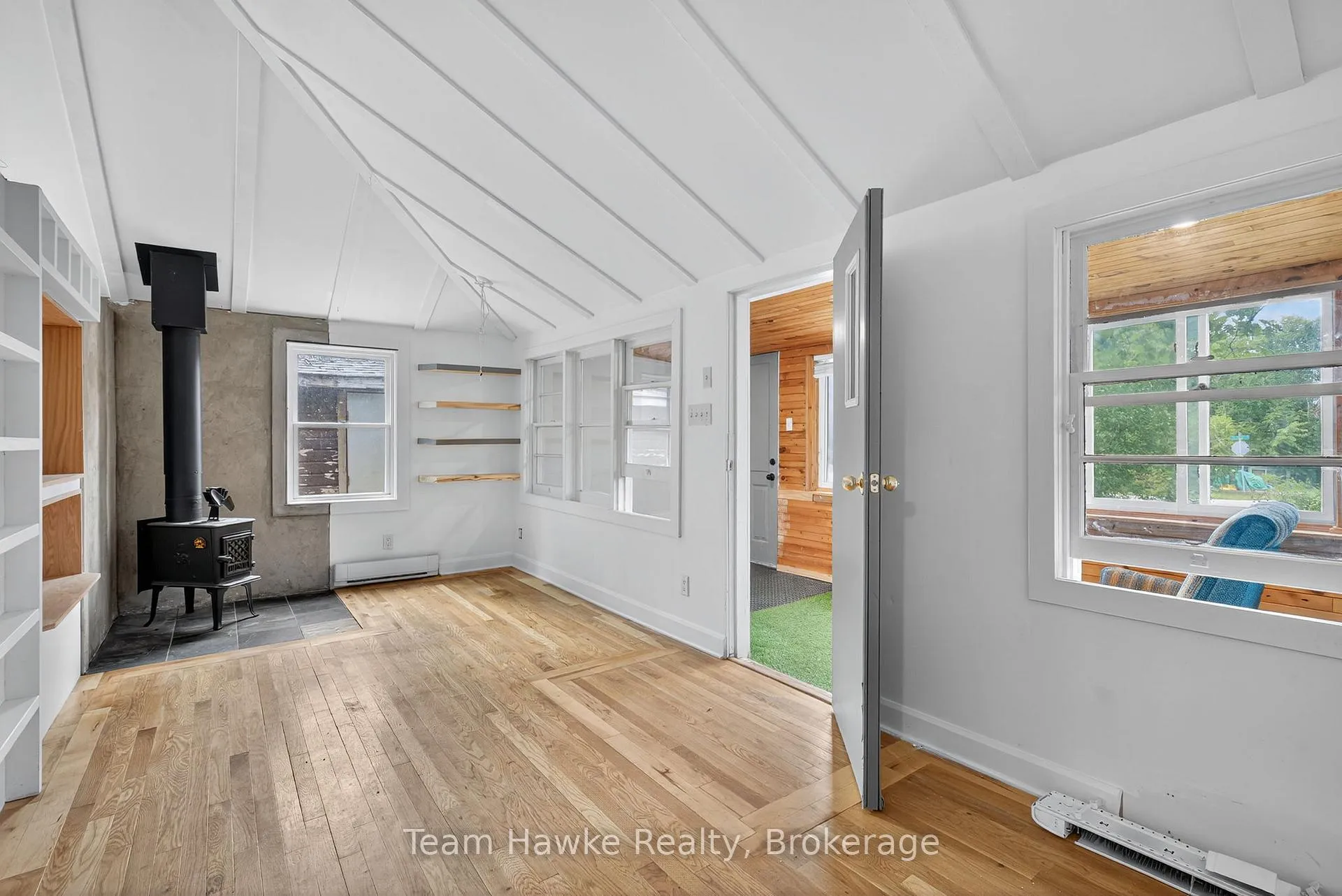 Photo 10 of 27 Earldom Boulevard, Tay, Port McNicoll — HOMEH