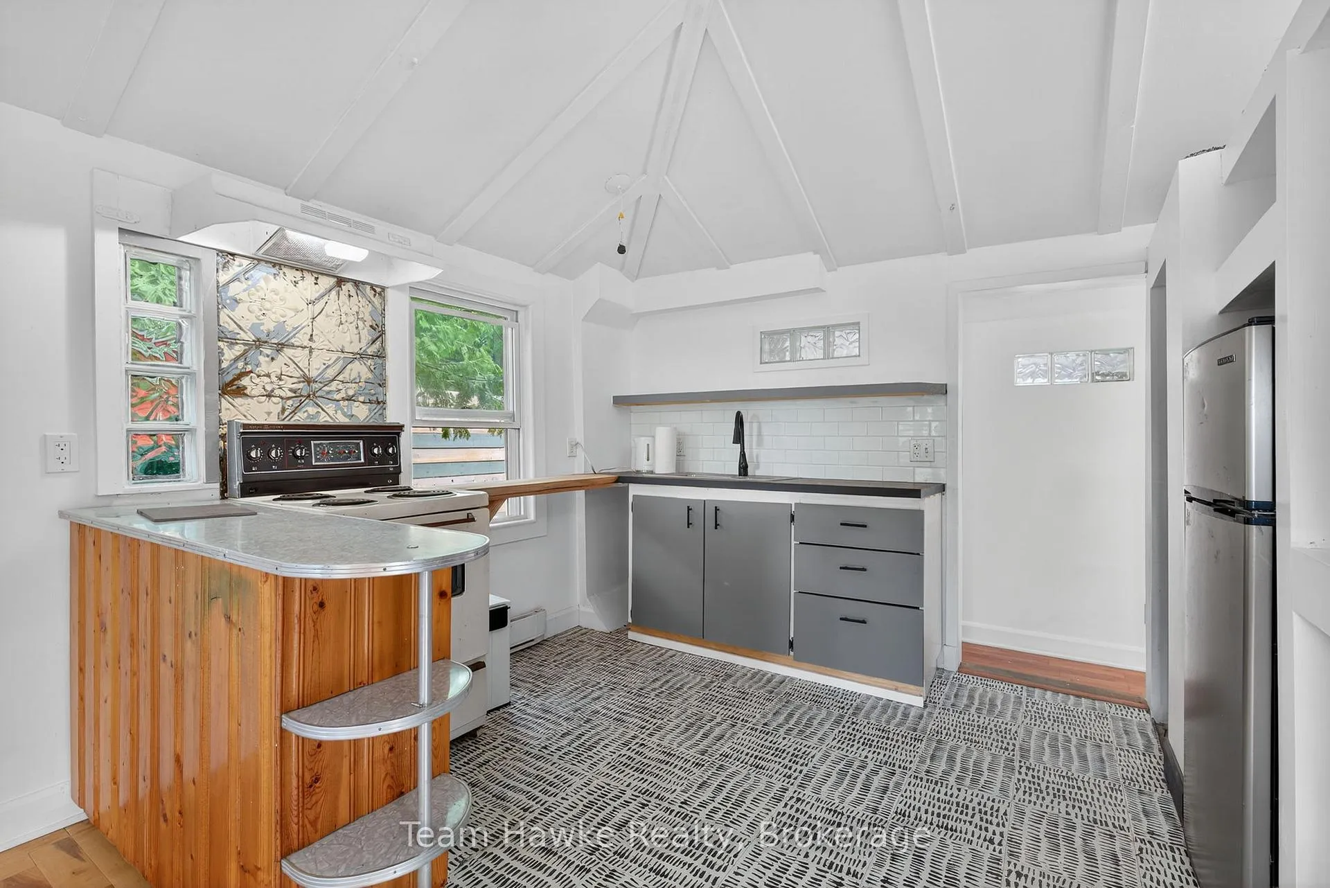 Photo 11 of 27 Earldom Boulevard, Tay, Port McNicoll — HOMEH