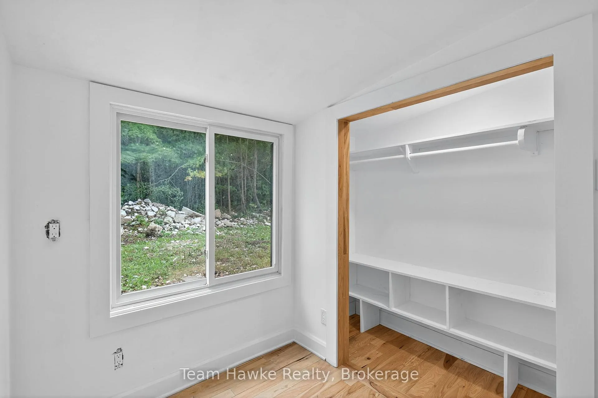 Photo 14 of 27 Earldom Boulevard, Tay, Port McNicoll — HOMEH