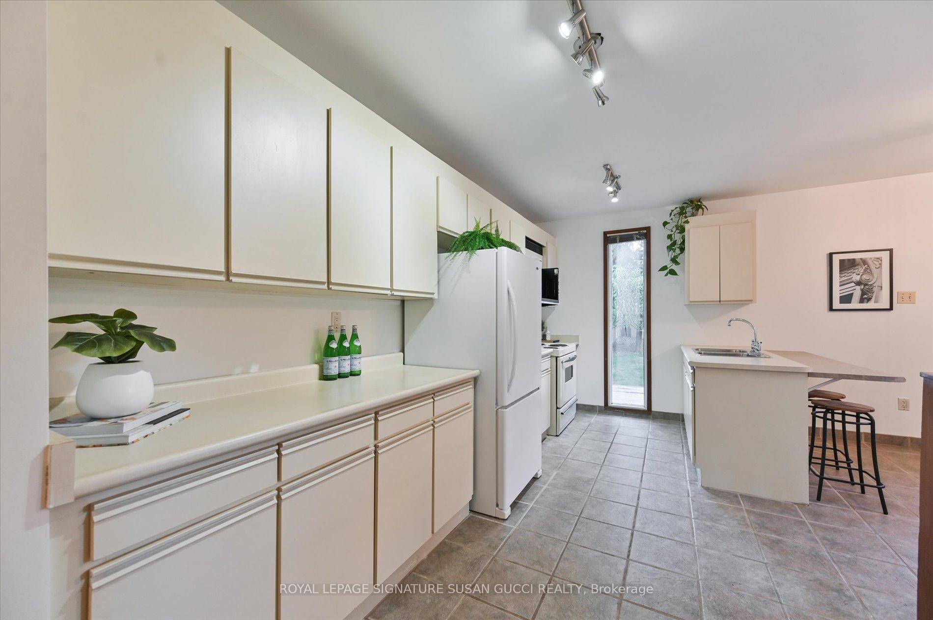 Photo 11 of 82 Barker Avenue, Toronto, Danforth Village-East York — HOMEH