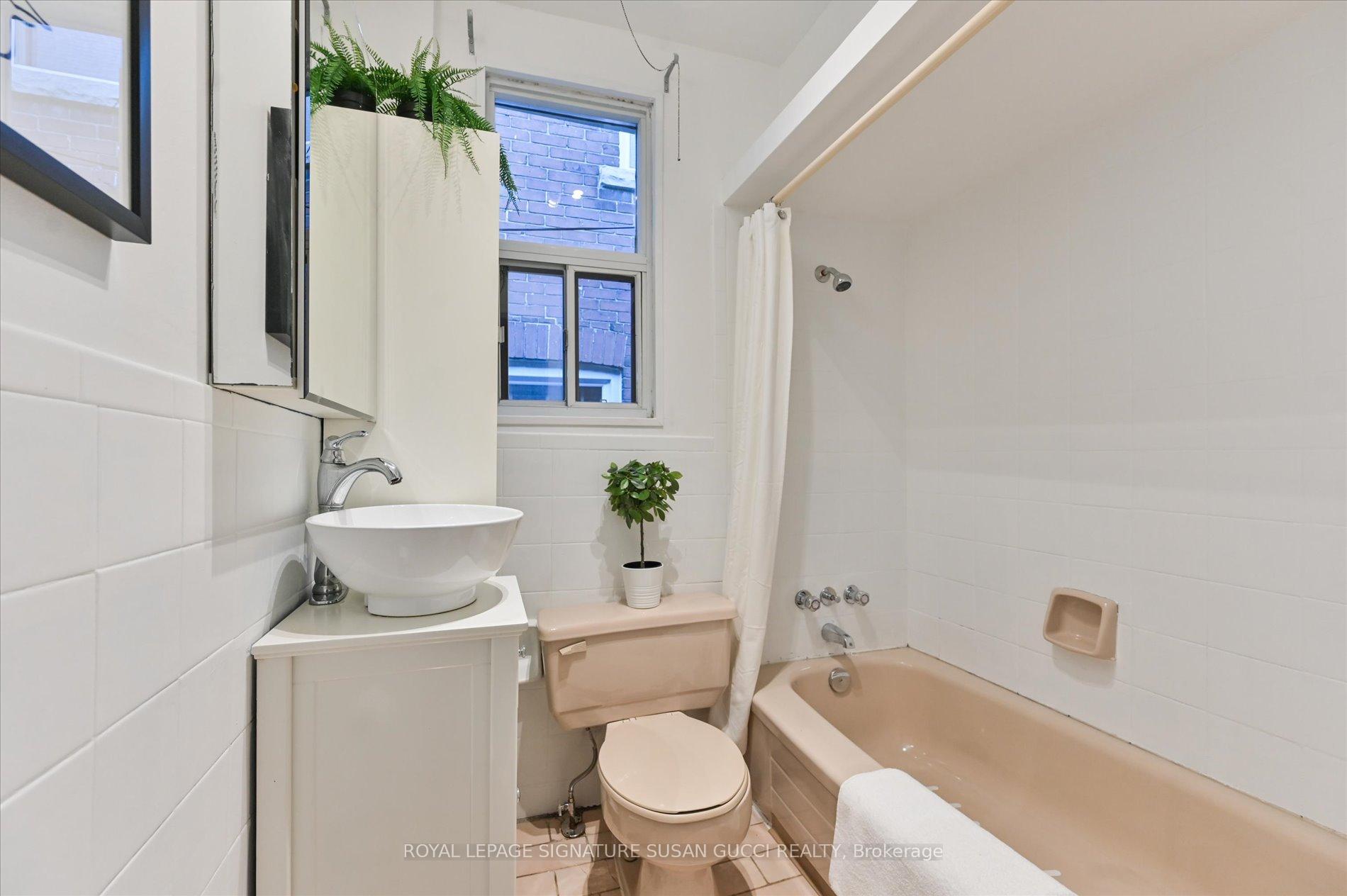 Photo 19 of 82 Barker Avenue, Toronto, Danforth Village-East York — HOMEH