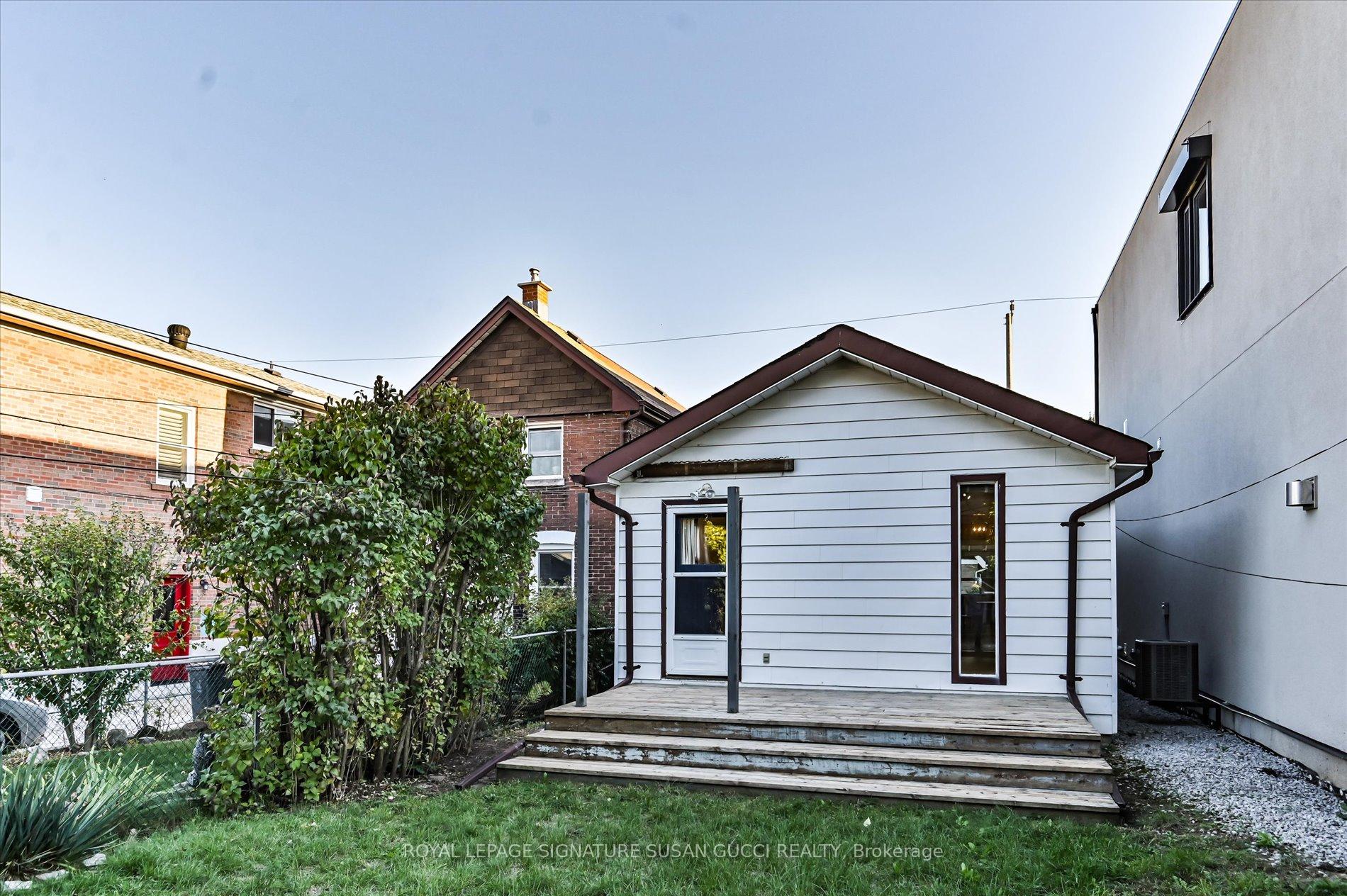Photo 29 of 82 Barker Avenue, Toronto, Danforth Village-East York — HOMEH