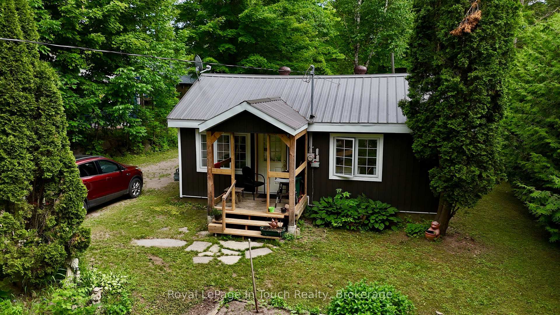 Photo 5 of 19 Needle Road, Tiny, Rural Tiny — HOMEH
