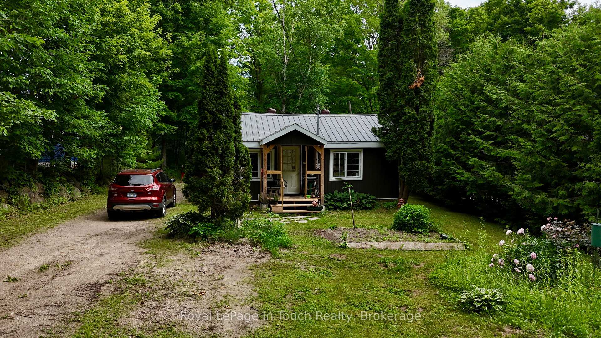 Photo 6 of 19 Needle Road, Tiny, Rural Tiny — HOMEH