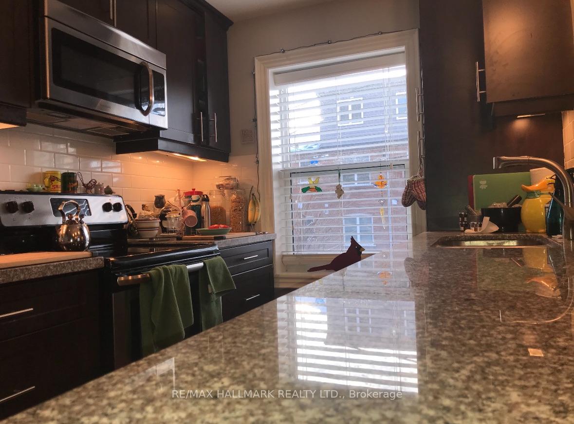 Photo 5 of Unit 1, 547 Kingston Road, Toronto, The Beaches — HOMEH