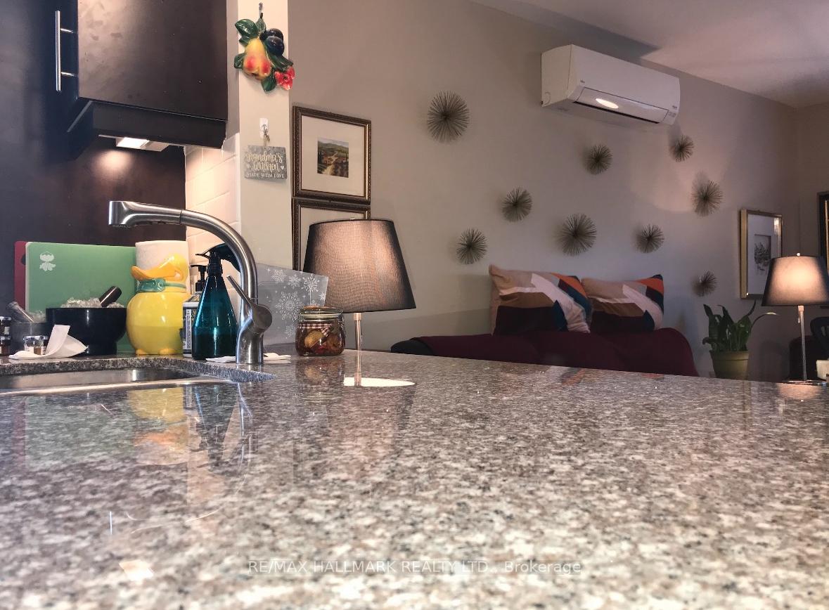 Photo 6 of Unit 1, 547 Kingston Road, Toronto, The Beaches — HOMEH
