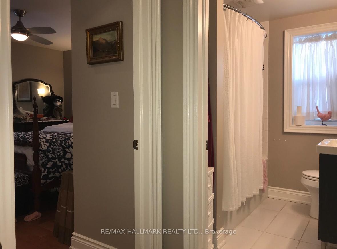 Photo 8 of Unit 1, 547 Kingston Road, Toronto, The Beaches — HOMEH
