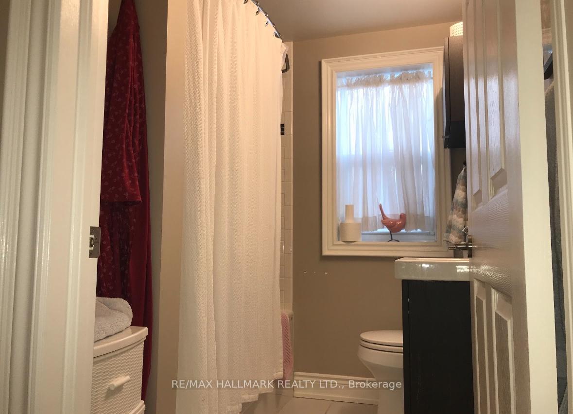 Photo 10 of Unit 1, 547 Kingston Road, Toronto, The Beaches — HOMEH