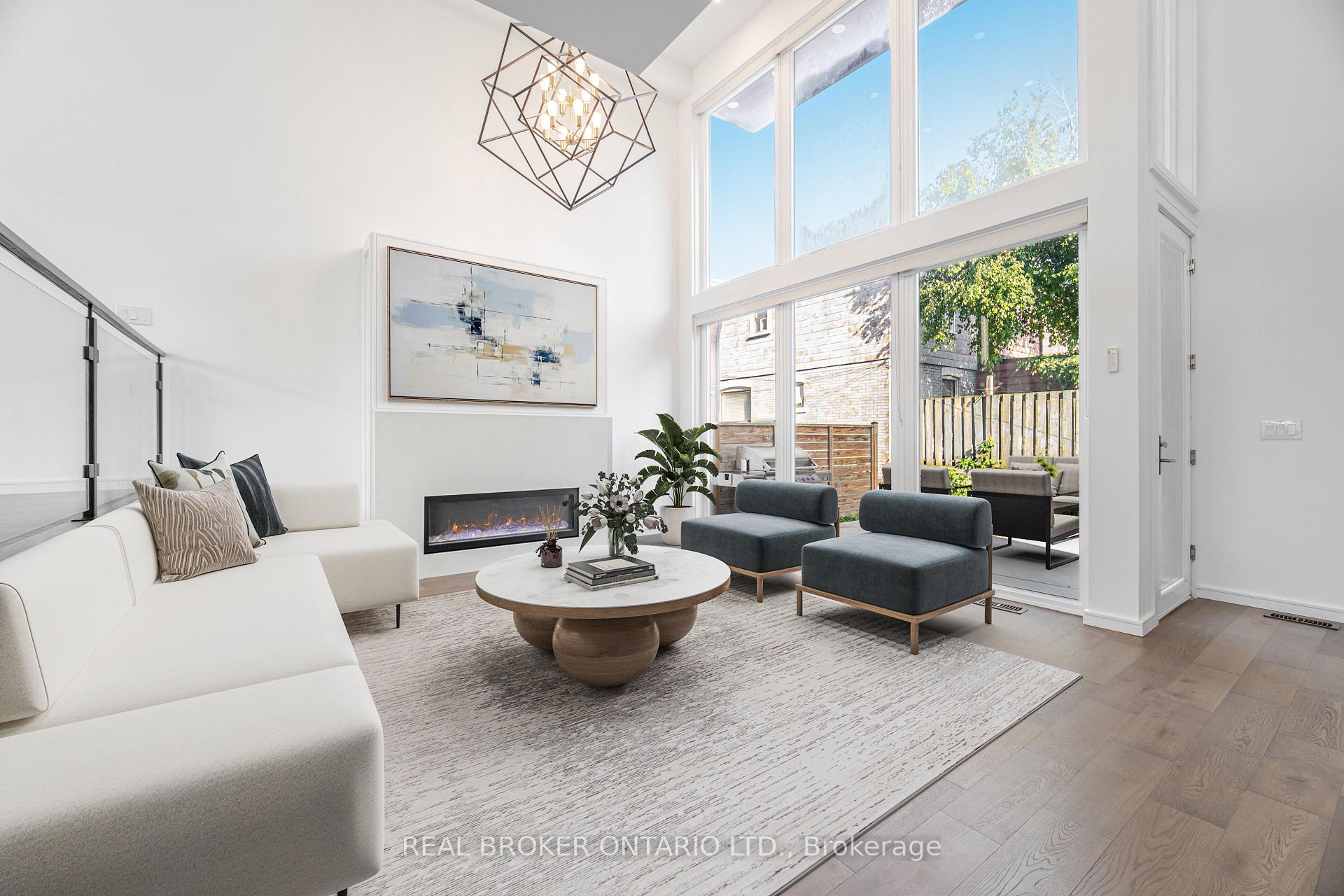 Photo 5 of 105 Frater Avenue, Toronto, Woodbine-Lumsden — HOMEH