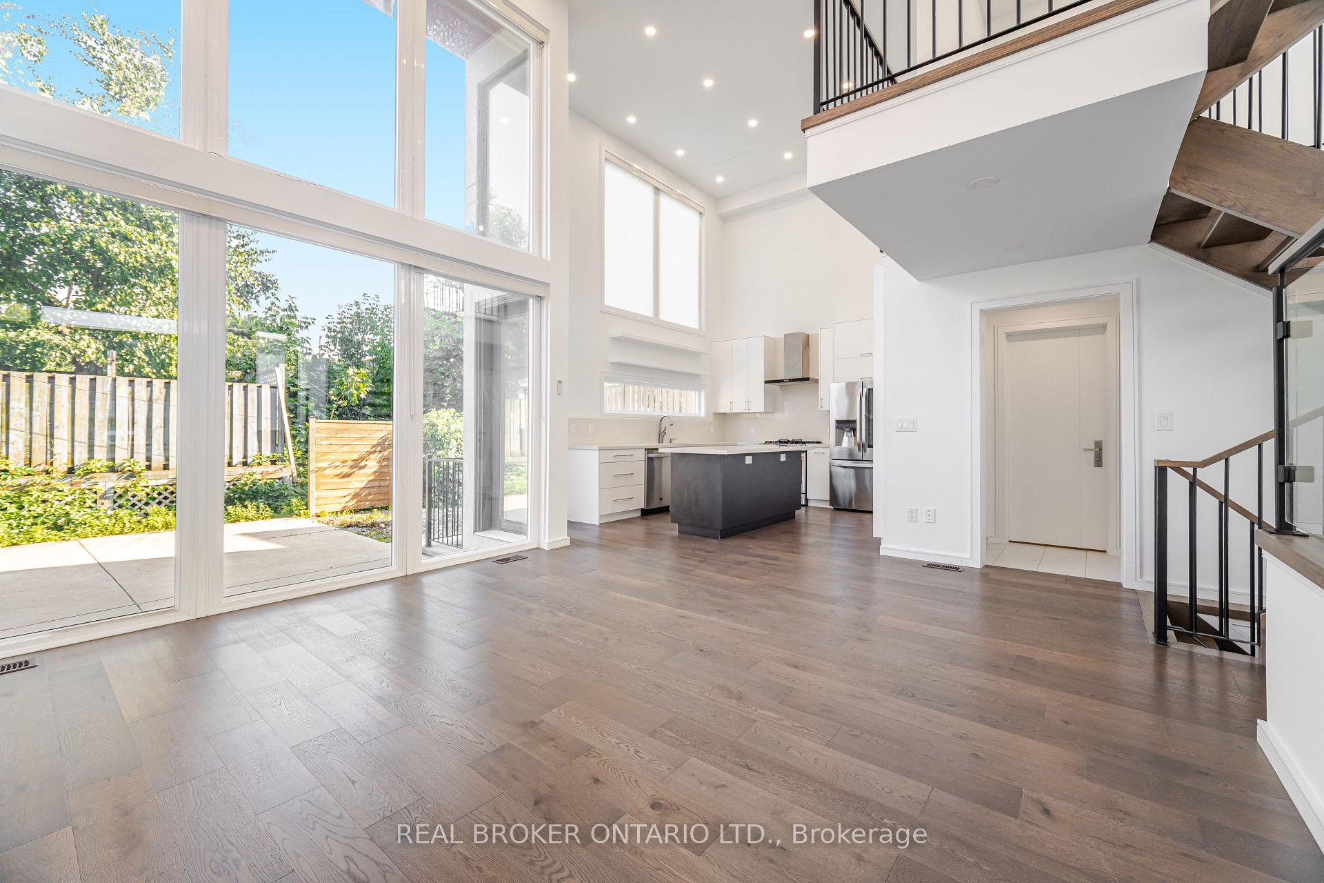 Photo 7 of 105 Frater Avenue, Toronto, Woodbine-Lumsden — HOMEH