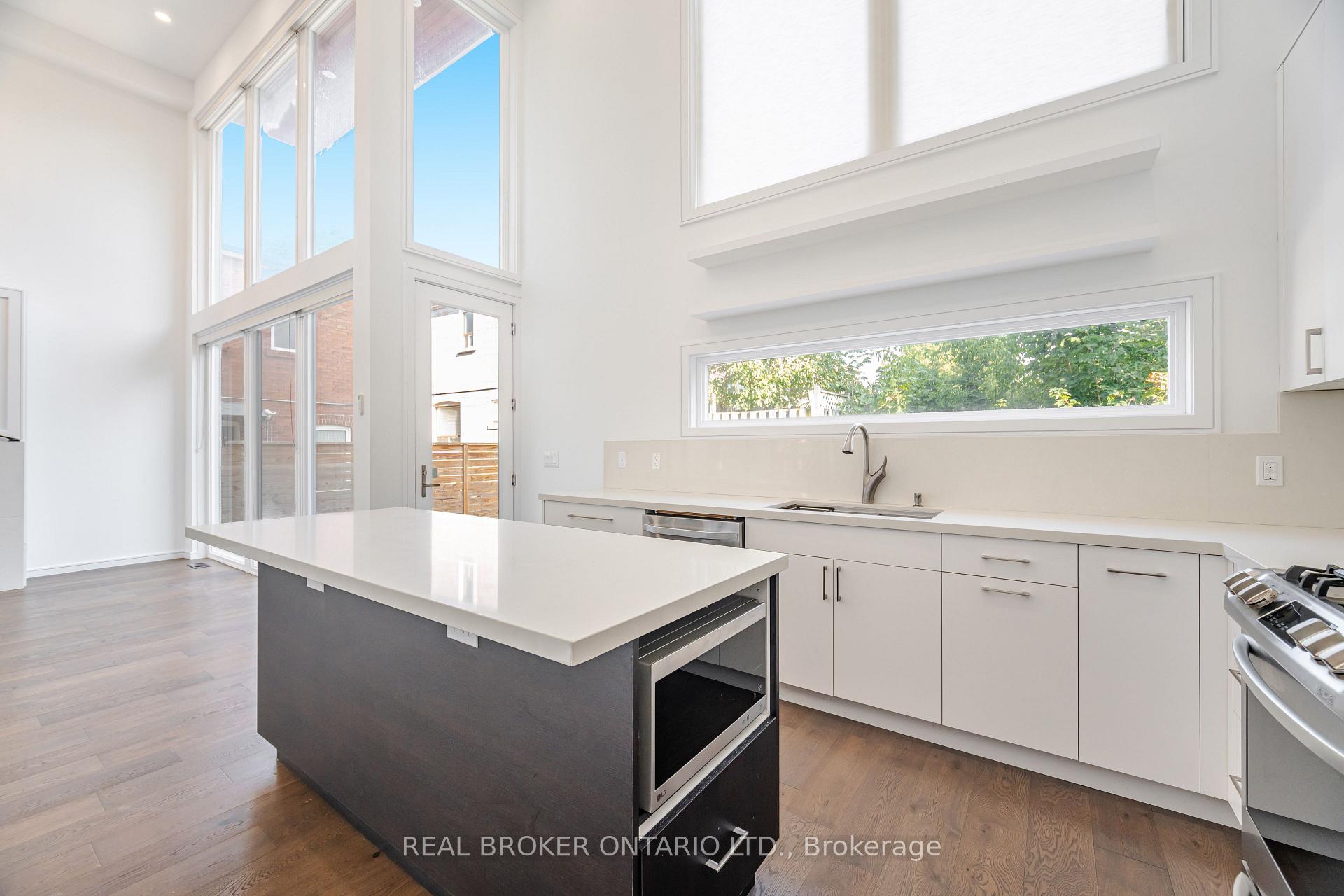 Photo 11 of 105 Frater Avenue, Toronto, Woodbine-Lumsden — HOMEH