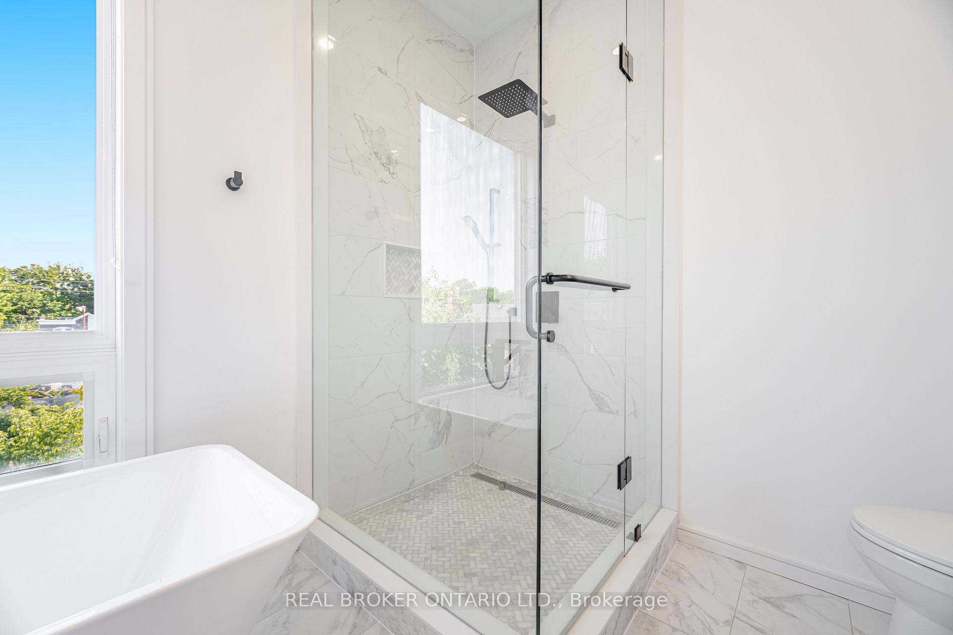 Photo 19 of 105 Frater Avenue, Toronto, Woodbine-Lumsden — HOMEH