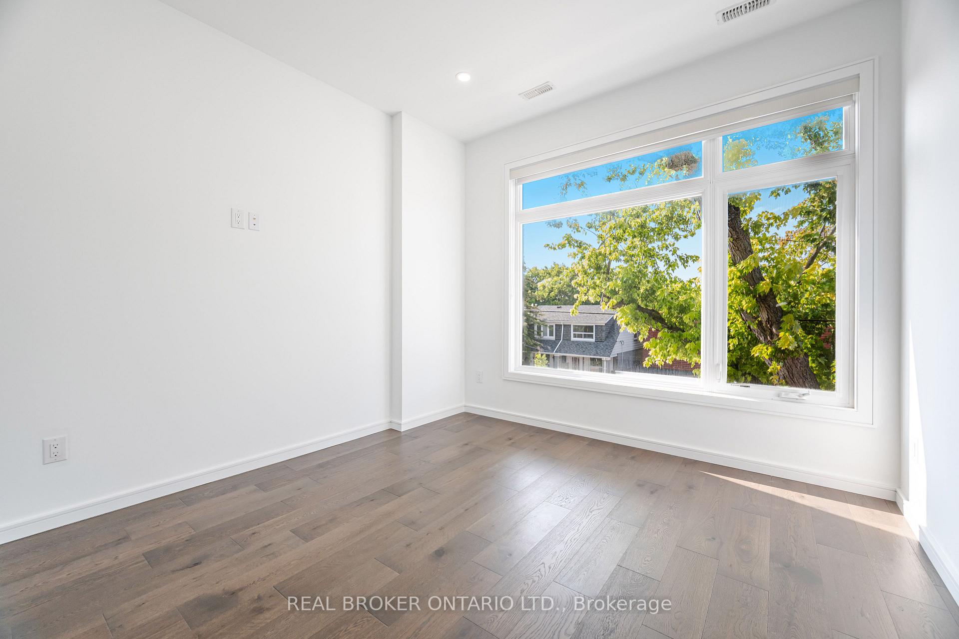 Photo 21 of 105 Frater Avenue, Toronto, Woodbine-Lumsden — HOMEH