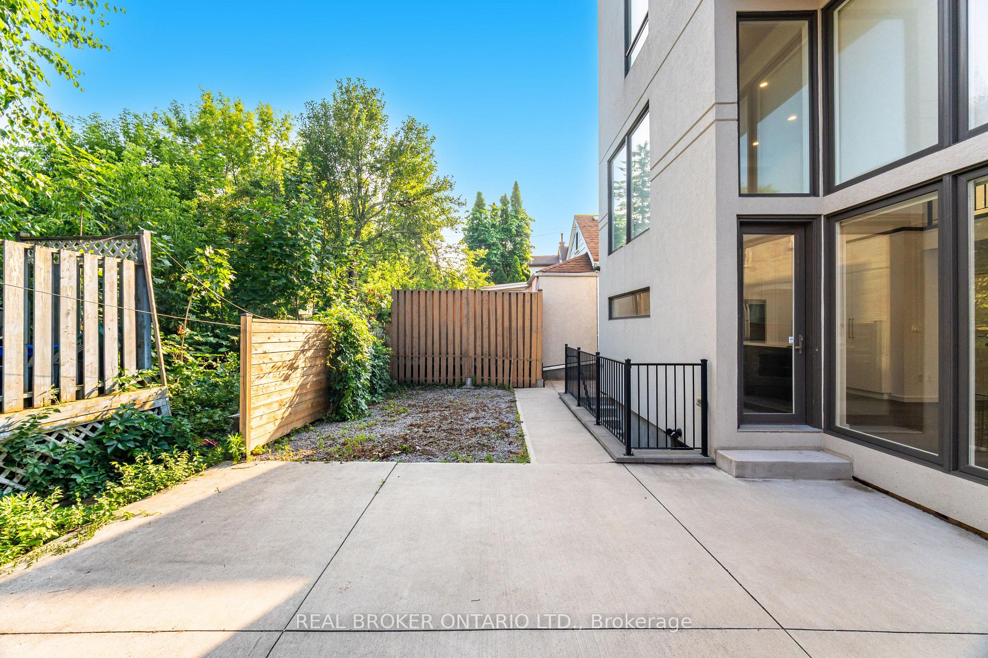 Photo 37 of 105 Frater Avenue, Toronto, Woodbine-Lumsden — HOMEH