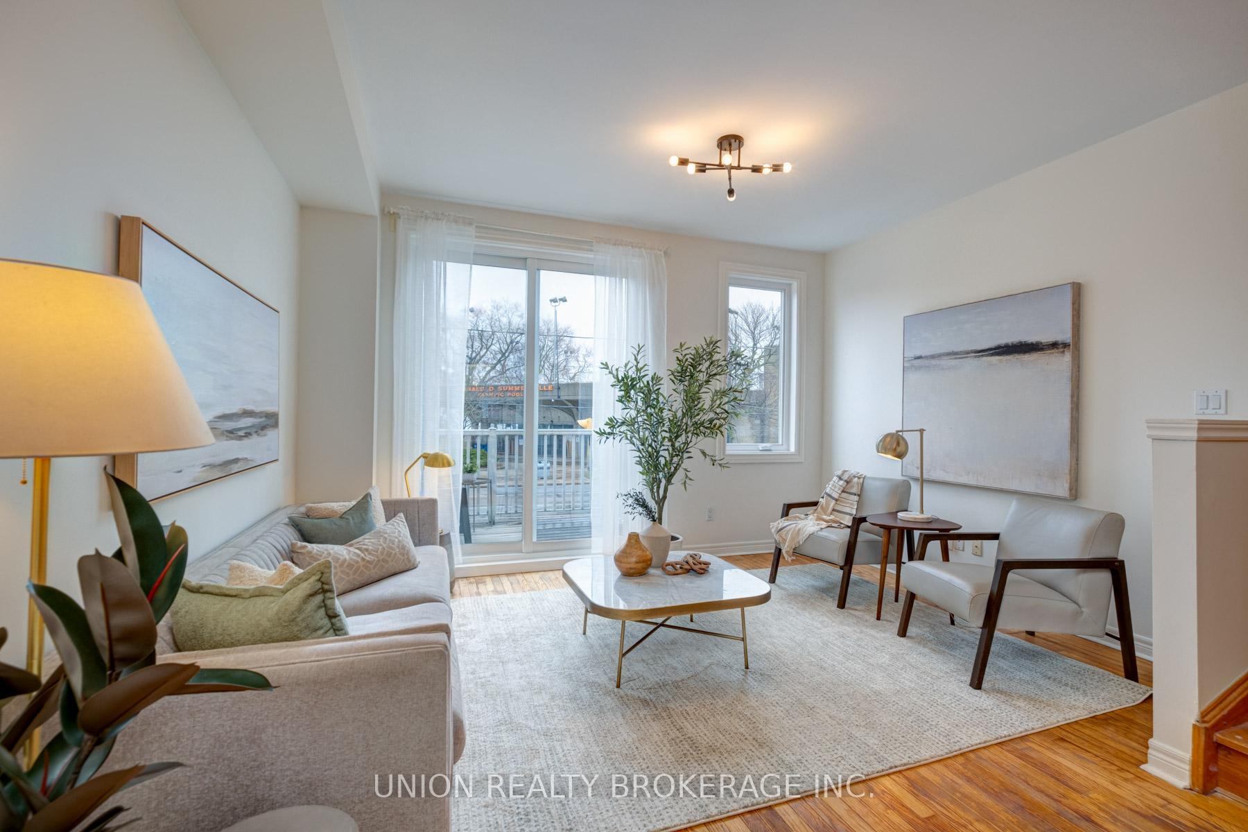 Photo 3 of 1872 Lake Shore Boulevard E, Toronto, The Beaches — HOMEH