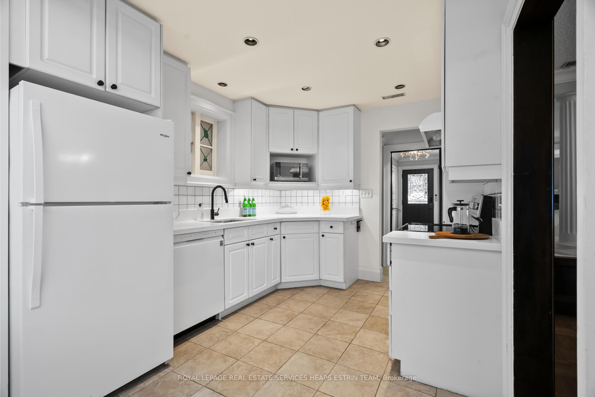Photo 9 of 241 Chaplin Crescent, Toronto, Forest Hill South — HOMEH