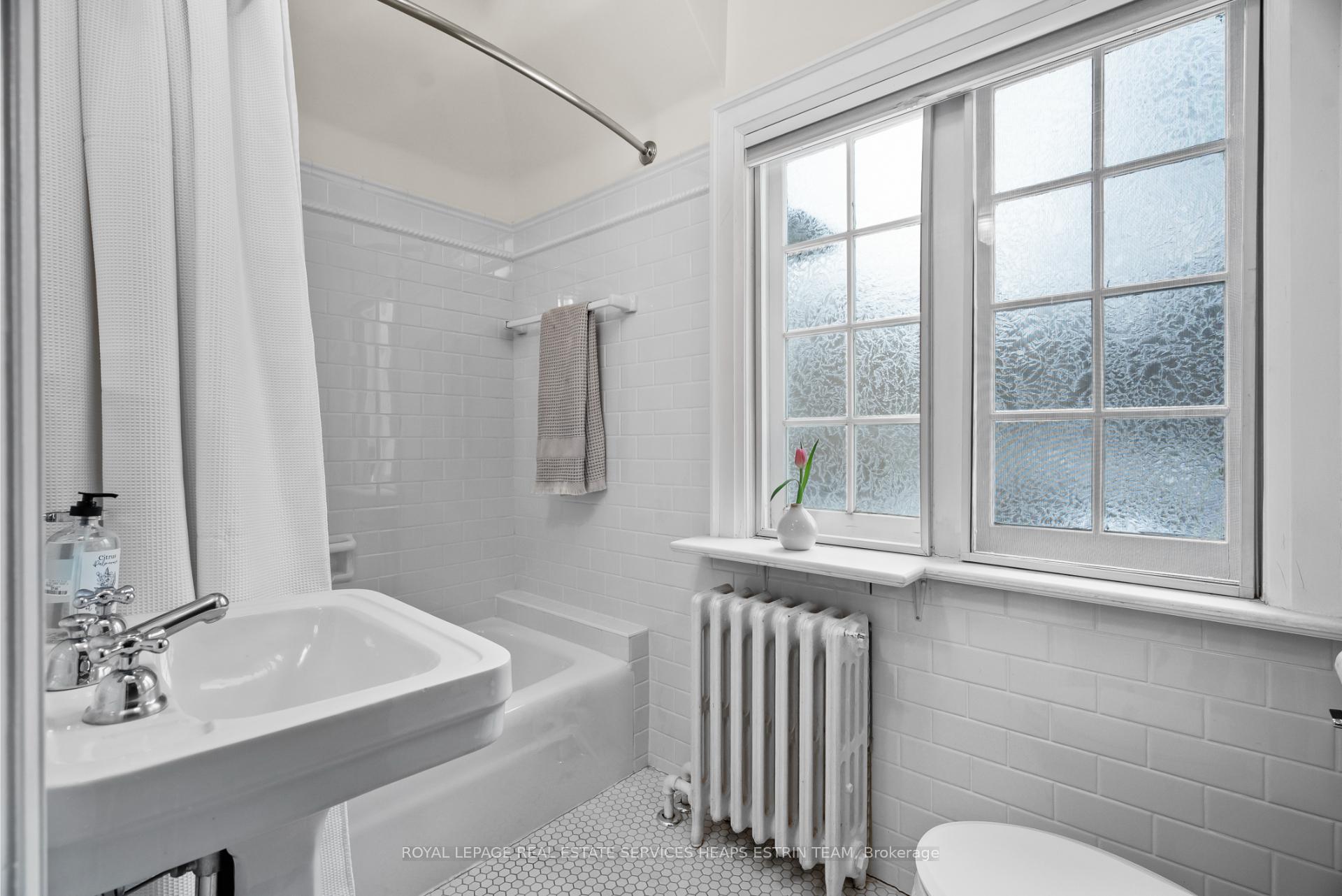 Photo 22 of 241 Chaplin Crescent, Toronto, Forest Hill South — HOMEH