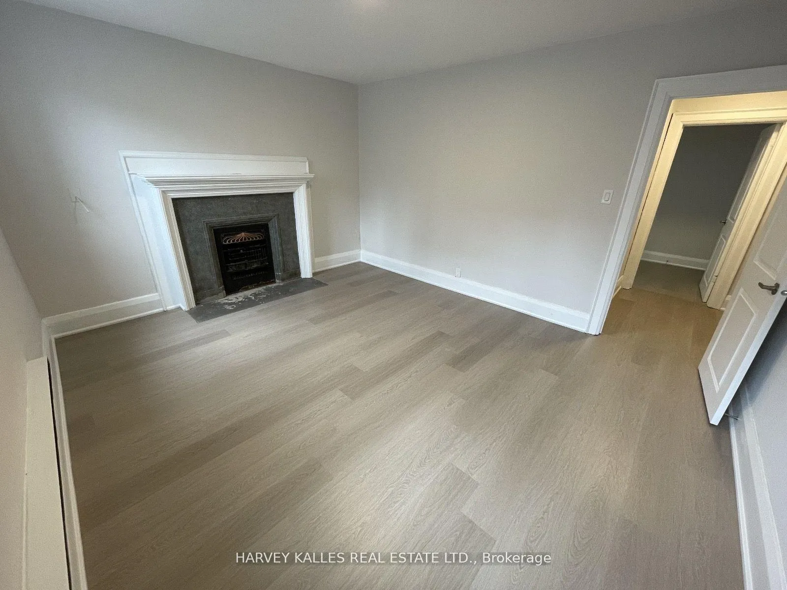 Photo 3 of Unit 34, 320 Lonsdale Road, Toronto, Forest Hill South — HOMEH