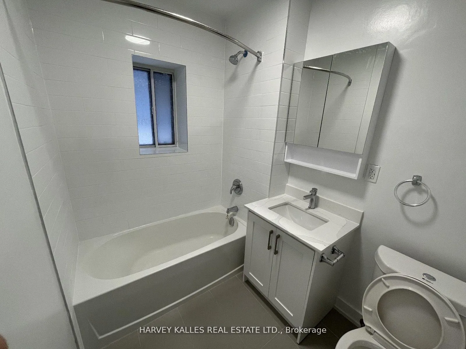 Photo 12 of Unit 34, 320 Lonsdale Road, Toronto, Forest Hill South — HOMEH