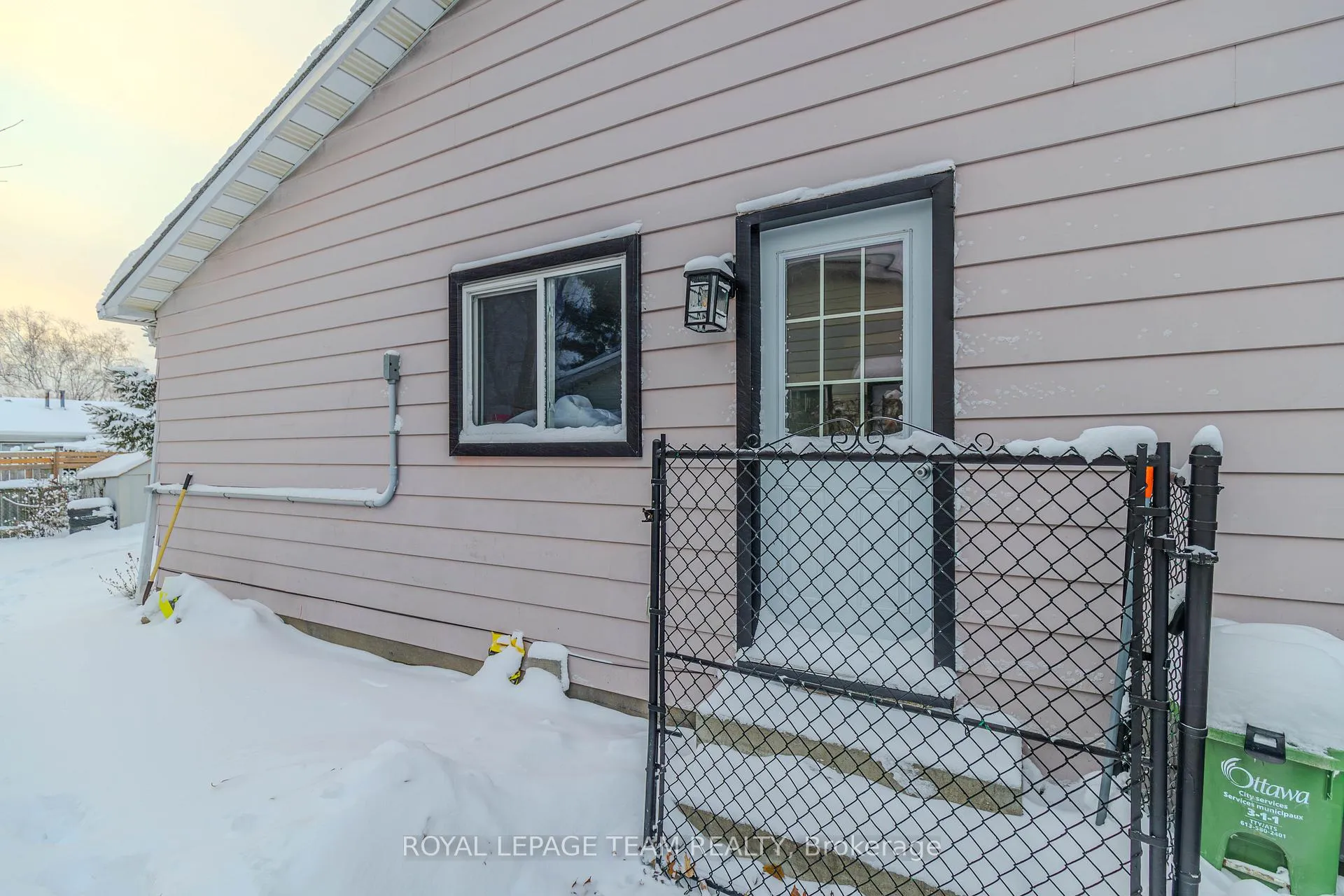 Photo 1 of Unit B, 37 Ballantrae Way, Ottawa, Kanata - Glencairn/Hazeldean — HOMEH